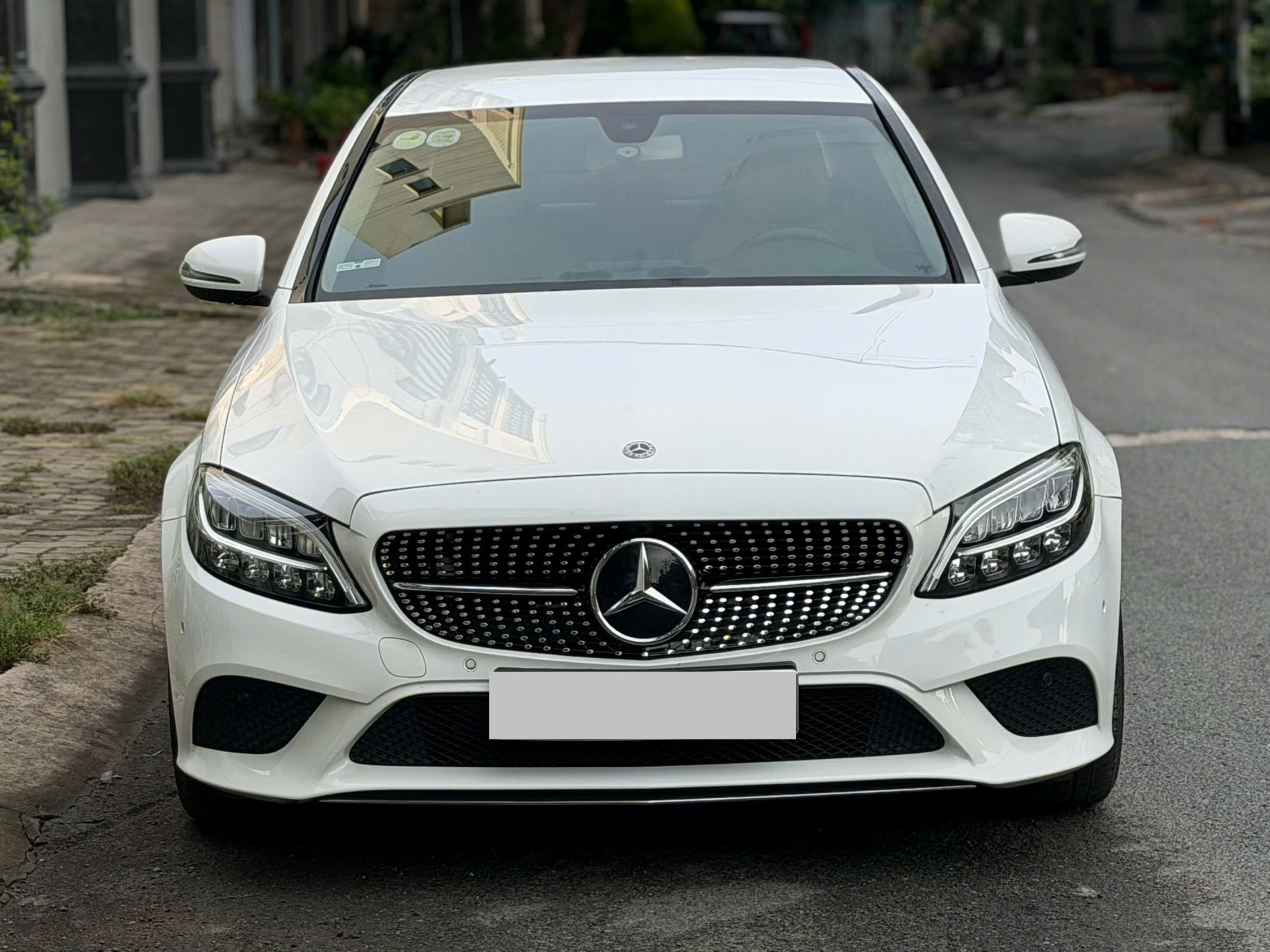 Bán ô tô Mercedes-Benz C class C200 sản xuất năm 2019, màu trắng