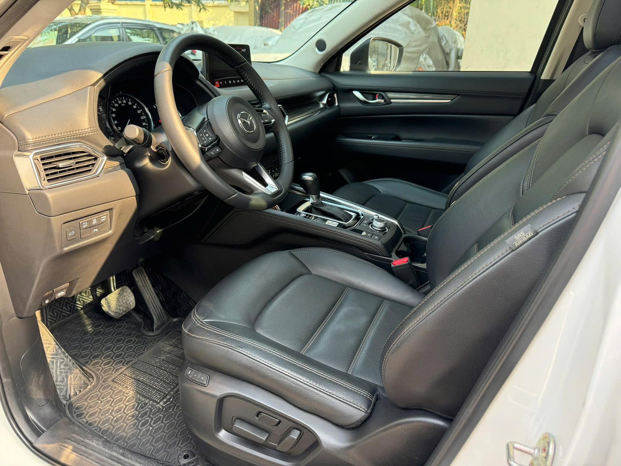 Cần bán Mazda Mazda CX 5 Premium 2.0 AT sản xuất 2023, màu trắng, giá 368tr