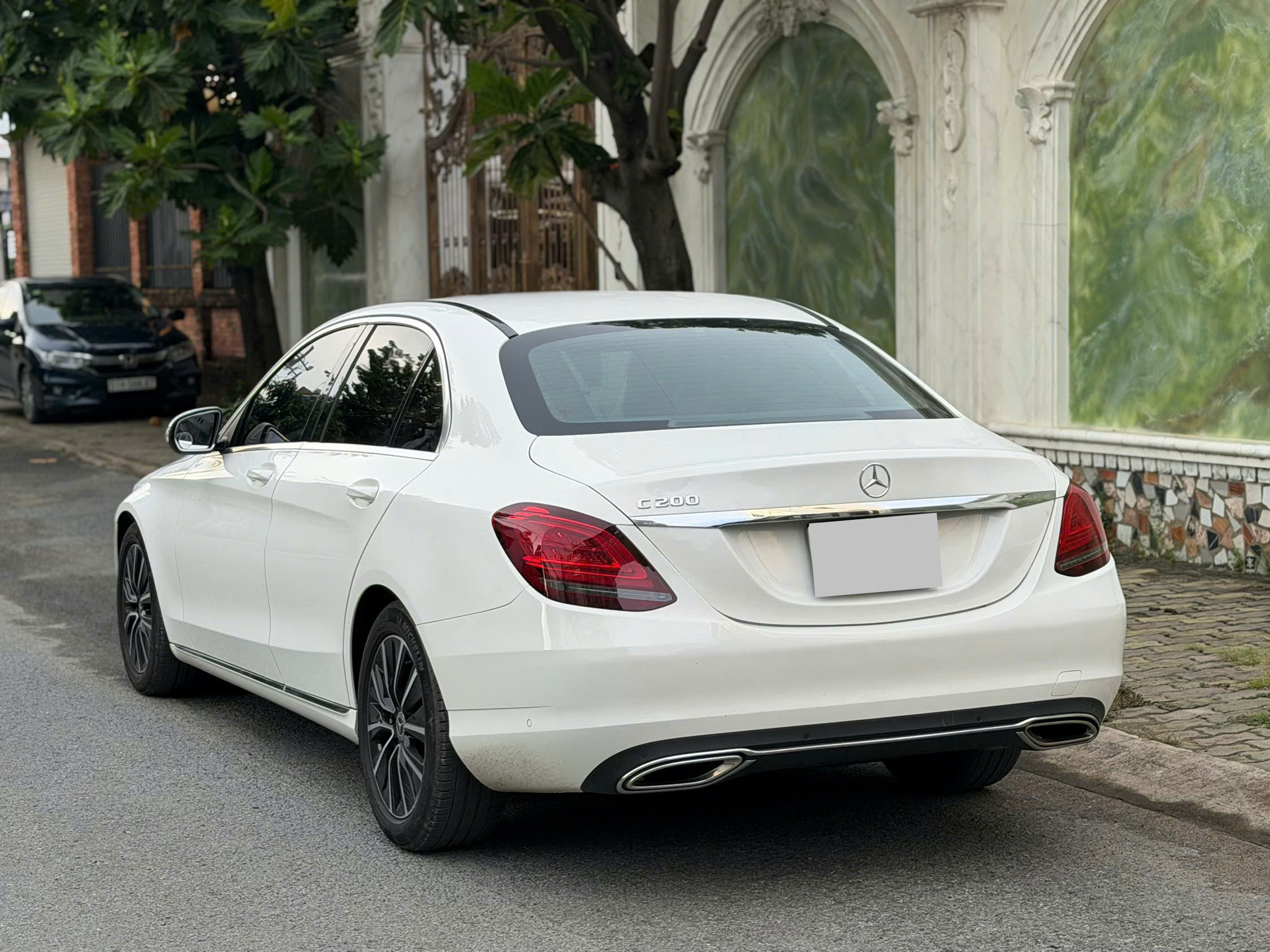 Bán ô tô Mercedes-Benz C class C200 sản xuất năm 2019, màu trắng