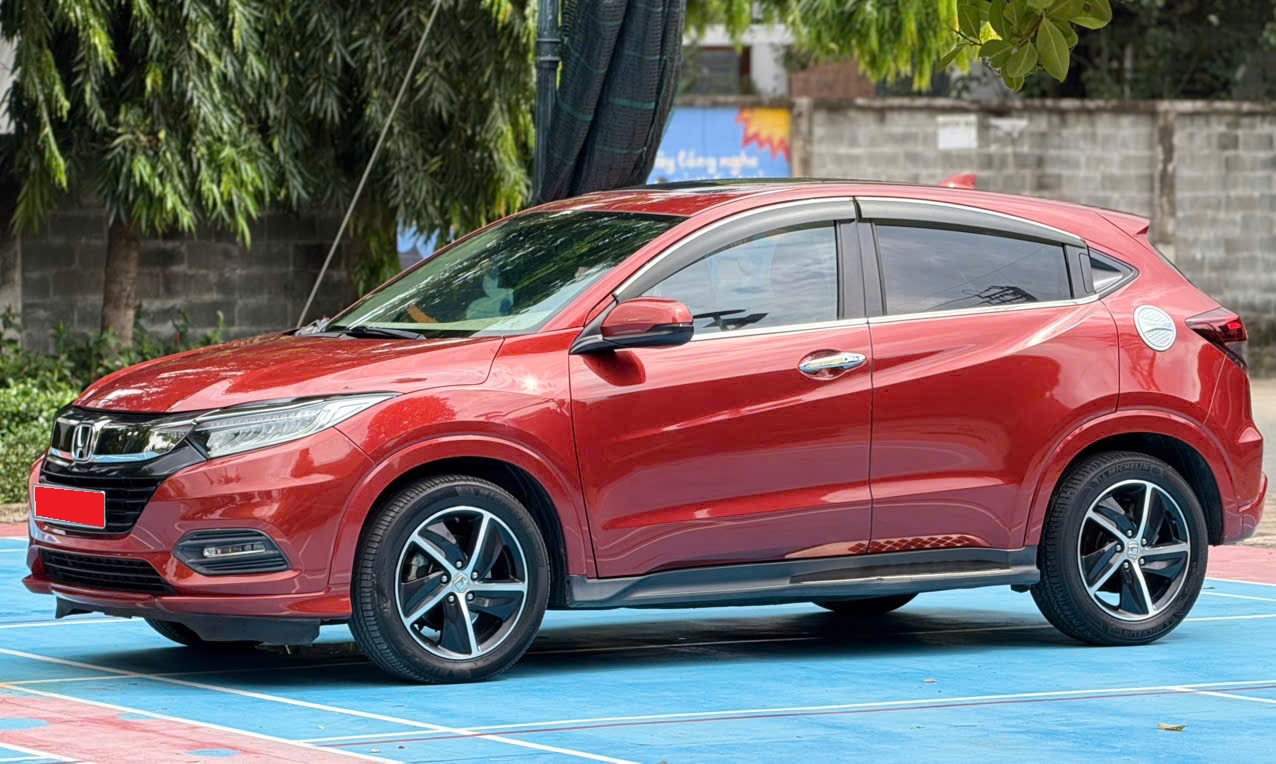 Bán Honda HR-V L sản xuất năm 2018, màu đỏ, xe nhập, giá 479tr