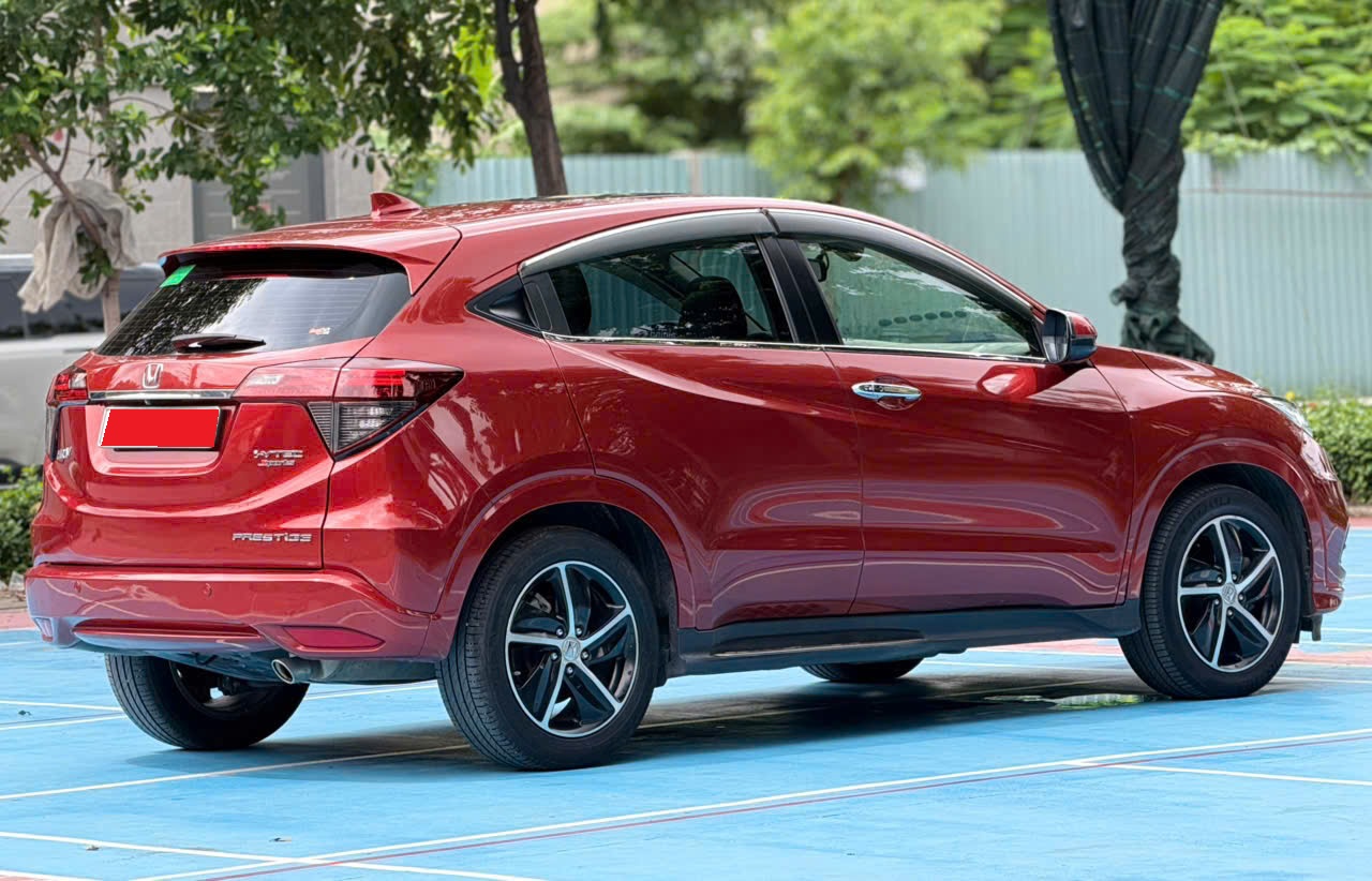 Bán Honda HR-V L sản xuất năm 2018, màu đỏ, xe nhập, giá 479tr