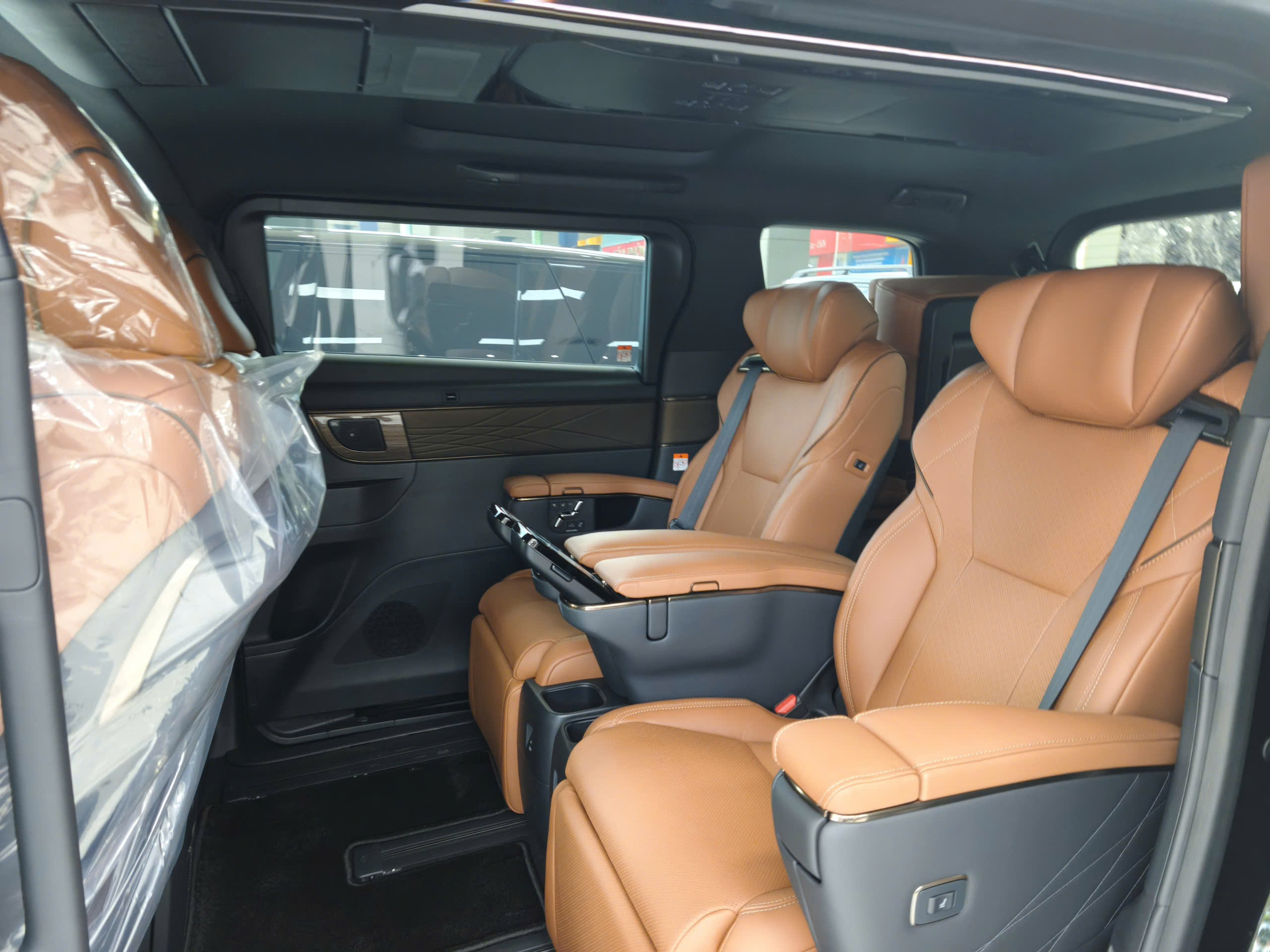 Bán ô tô Toyota Alphard HEV năm 2026, màu đen, xe nhập mới