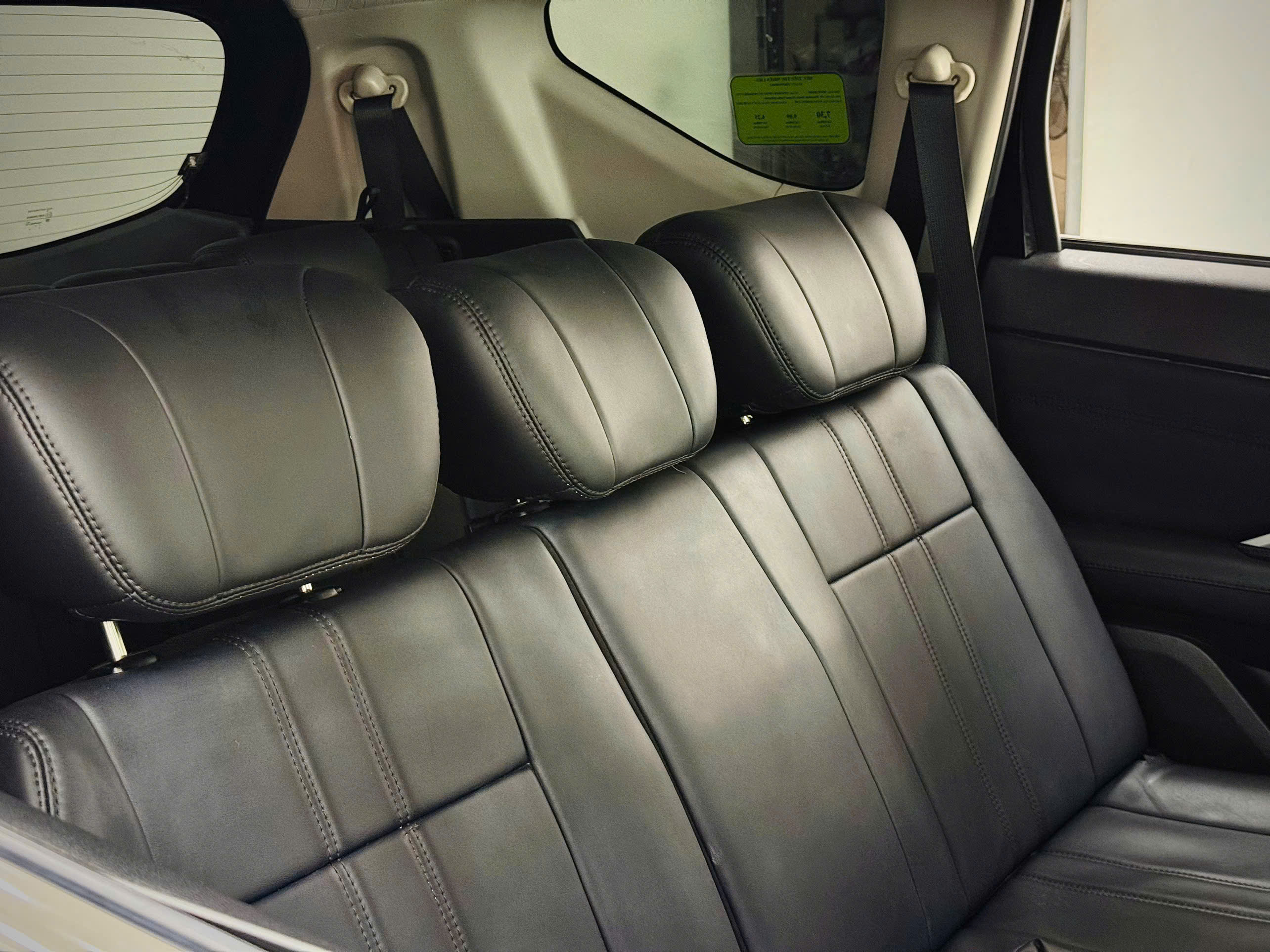 Bán ô tô Mitsubishi Xpander Cross 1.5 AT năm sản xuất 2024, màu đen, nhập khẩu nguyên chiếc, giá 529tr