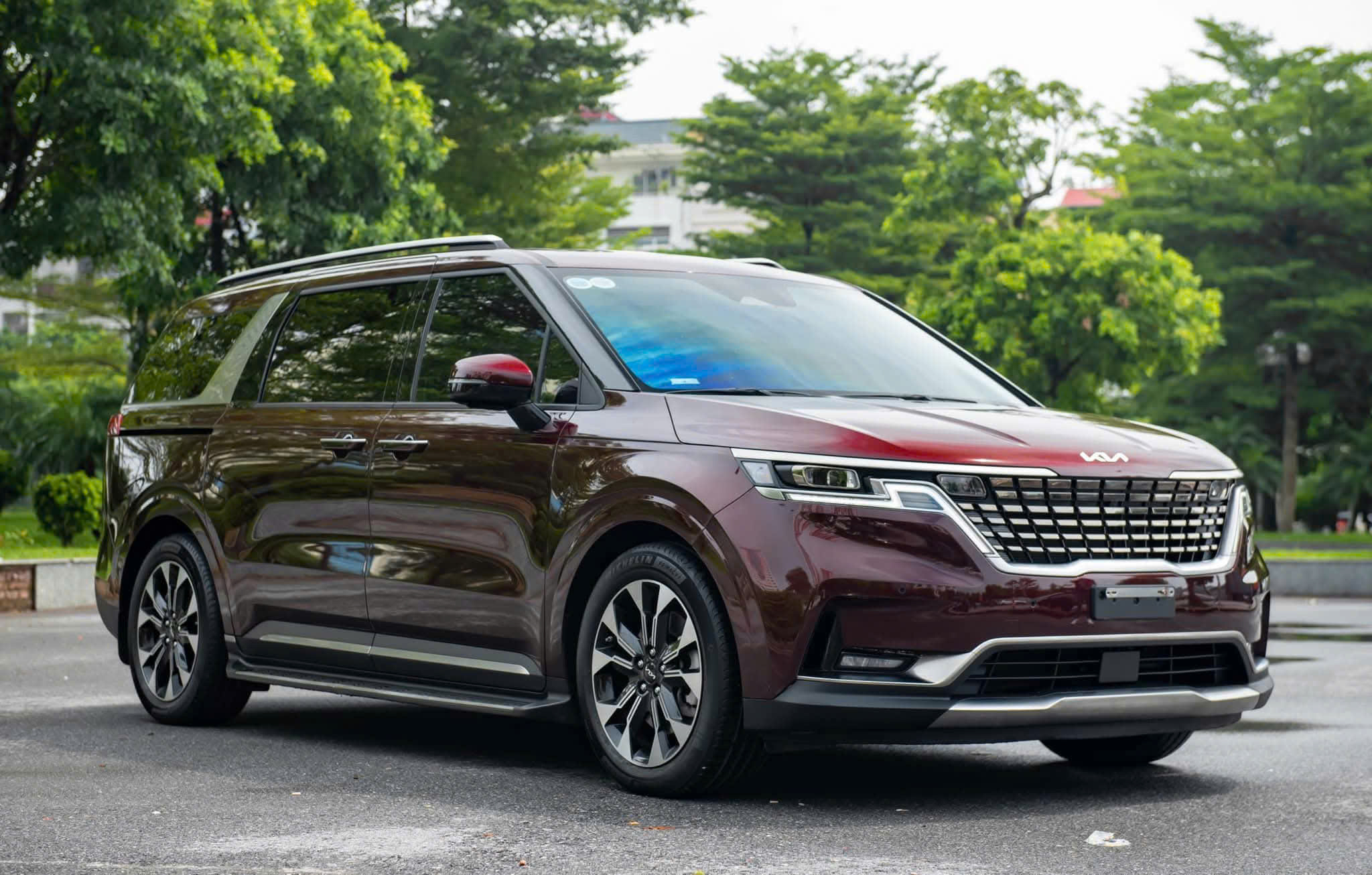 Bán xe Kia Carnival Signature năm 2023, màu đỏ, 1.059tỉ
