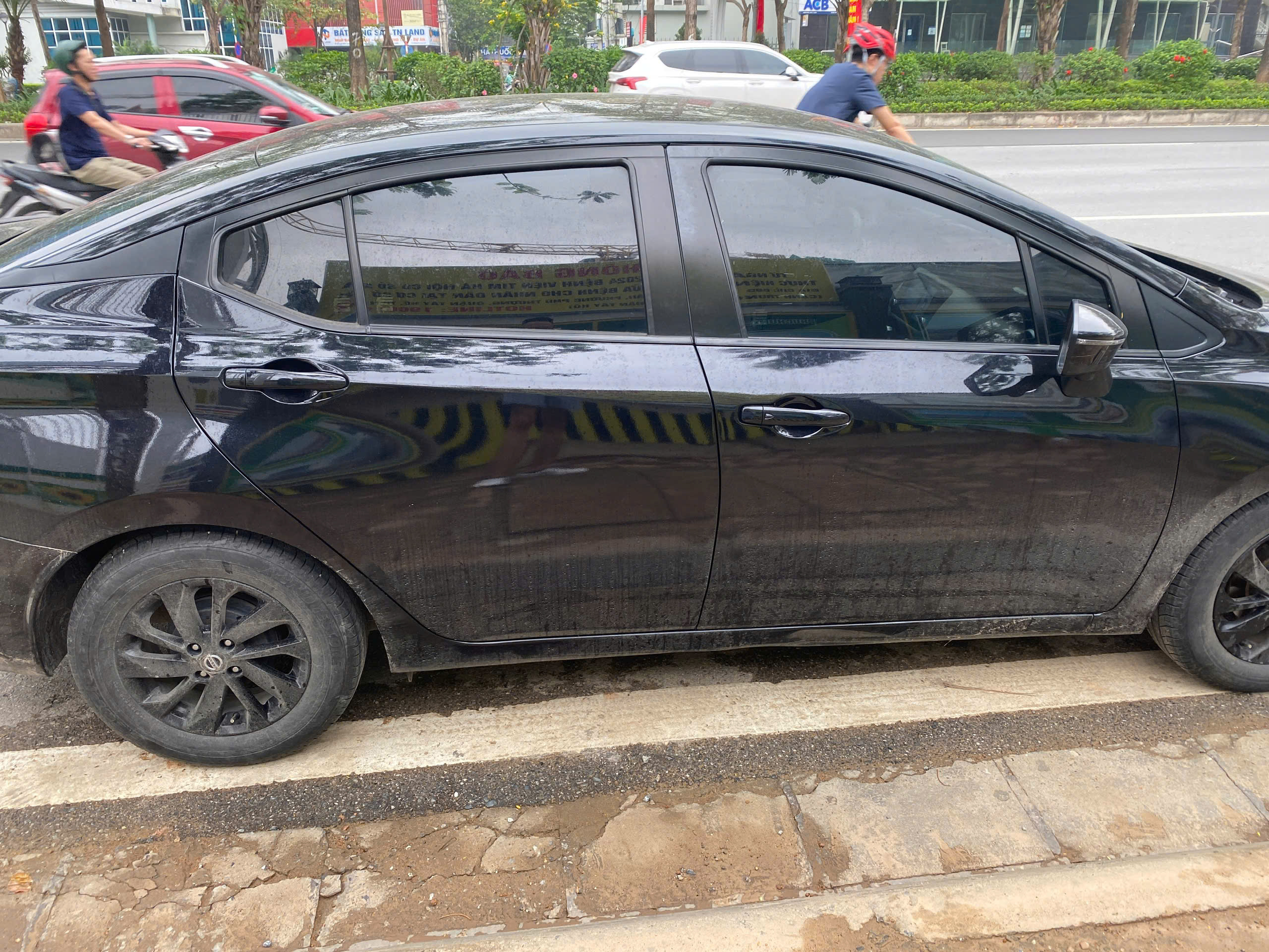 NISSAN ALMERA VL - Nhập khẩu Thái Lan.