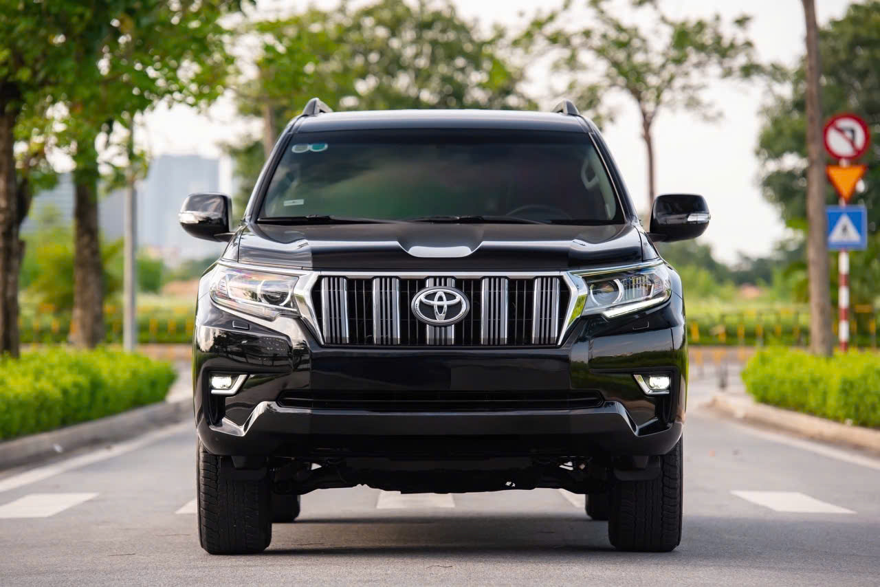 Cần bán Toyota Prado VX năm 2019, màu đen, nhập khẩu