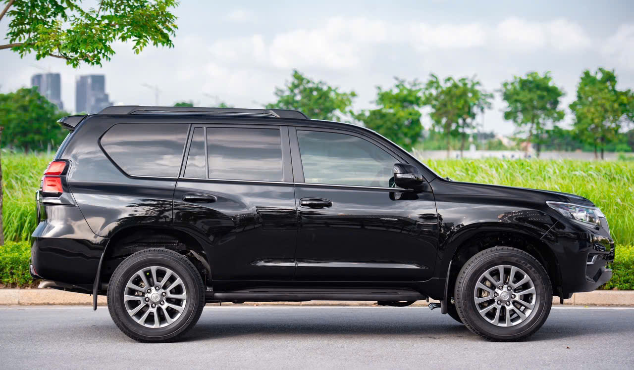 Cần bán Toyota Prado VX năm 2019, màu đen, nhập khẩu