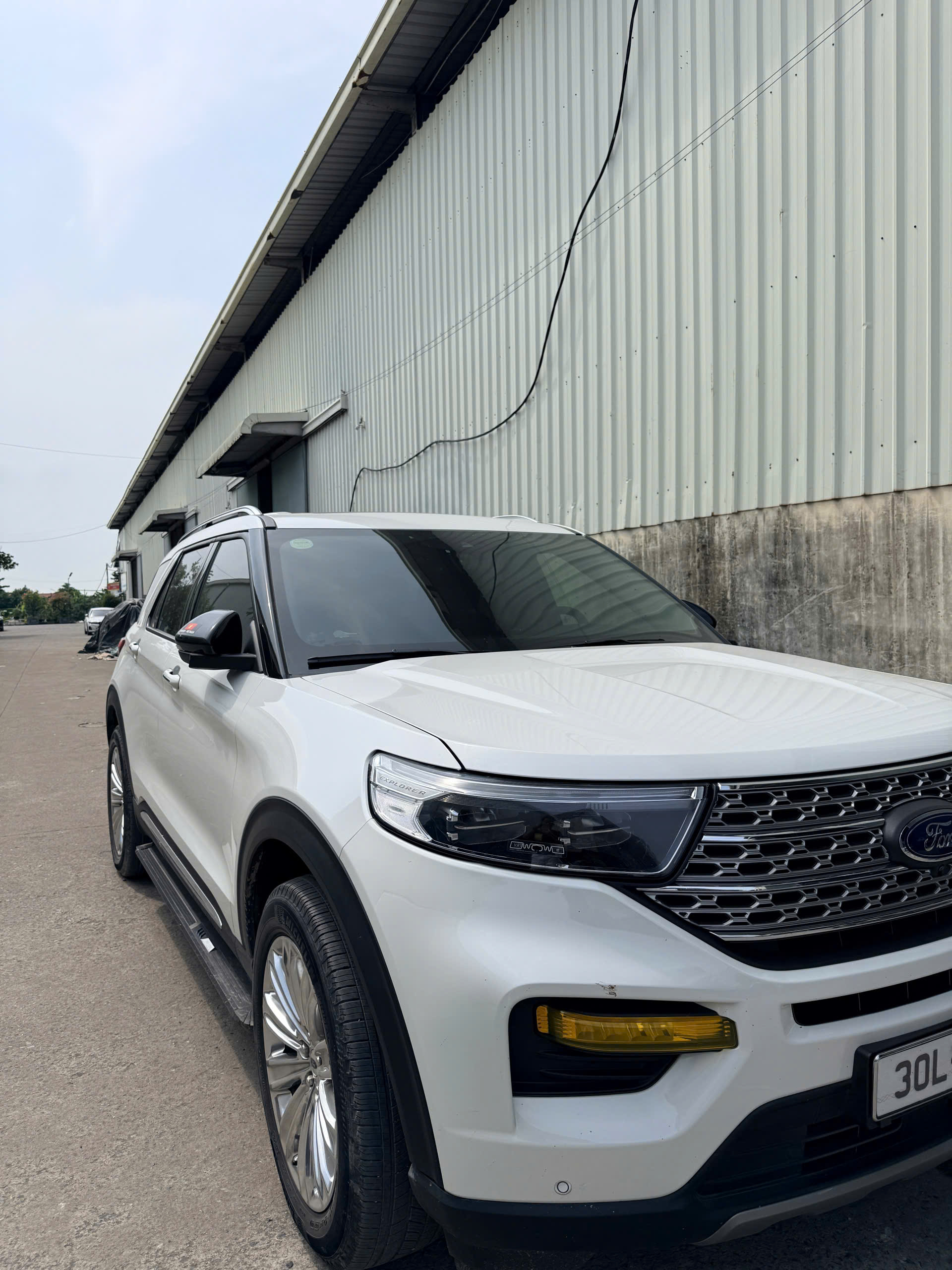 Ford Explorer 2022 Trắng 67000 km