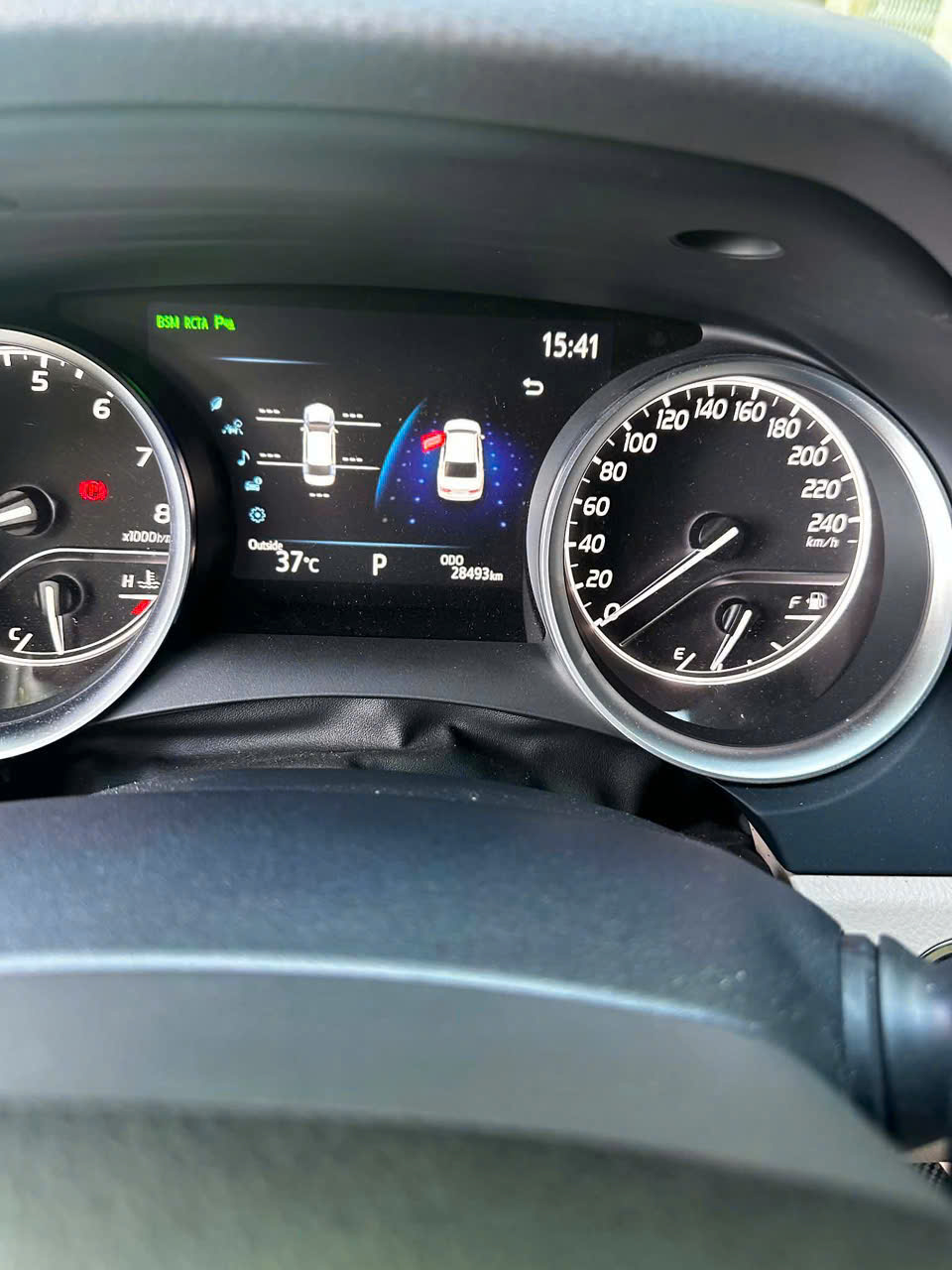 Bán ô tô Toyota Camry 2.5Q sản xuất năm 2021, màu trắng, xe nhập