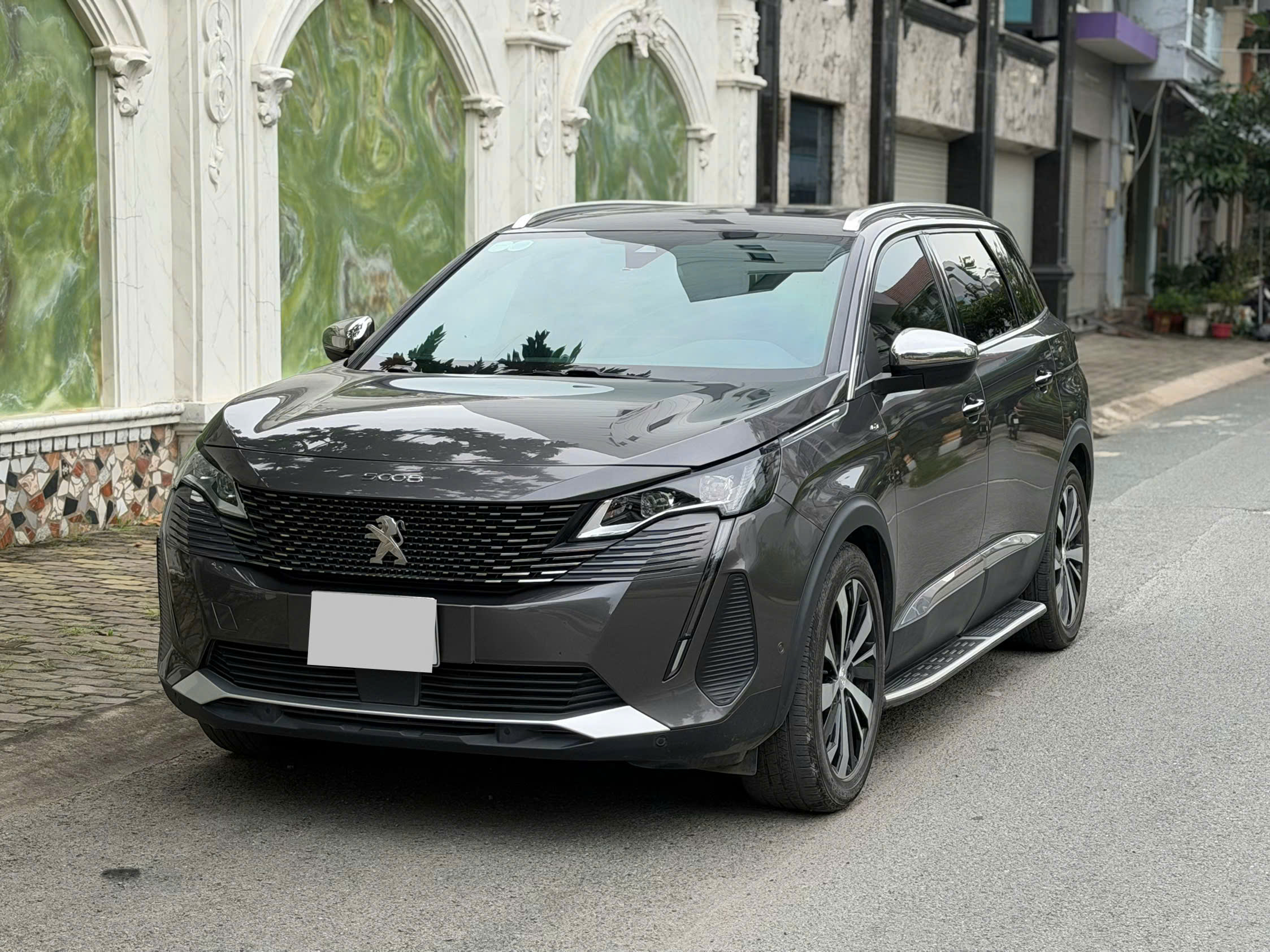Bán xe Peugeot 5008 GT 1.6 AT sản xuất năm 2023, màu xám (ghi)
