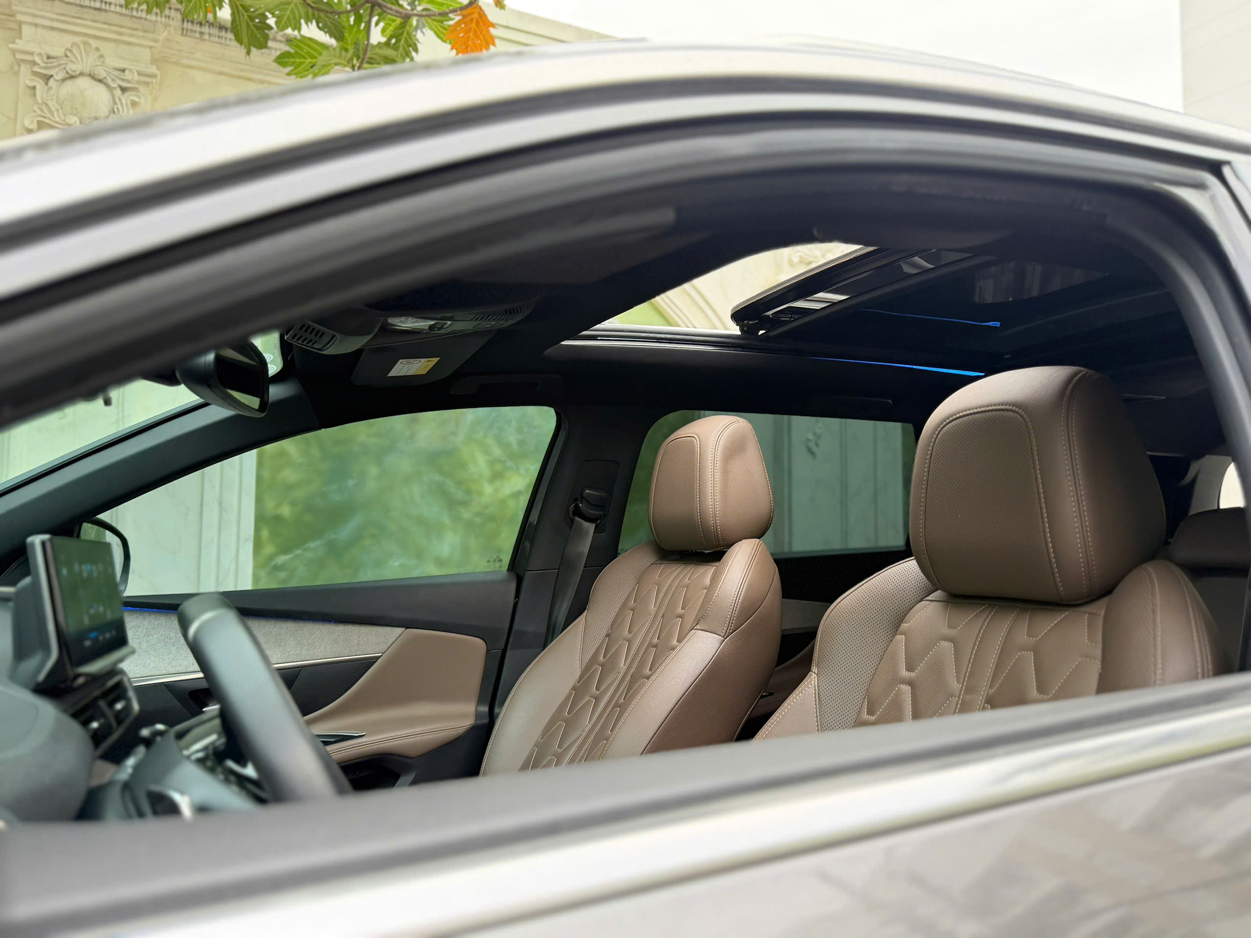 Bán xe Peugeot 5008 GT 1.6 AT sản xuất năm 2023, màu xám (ghi)