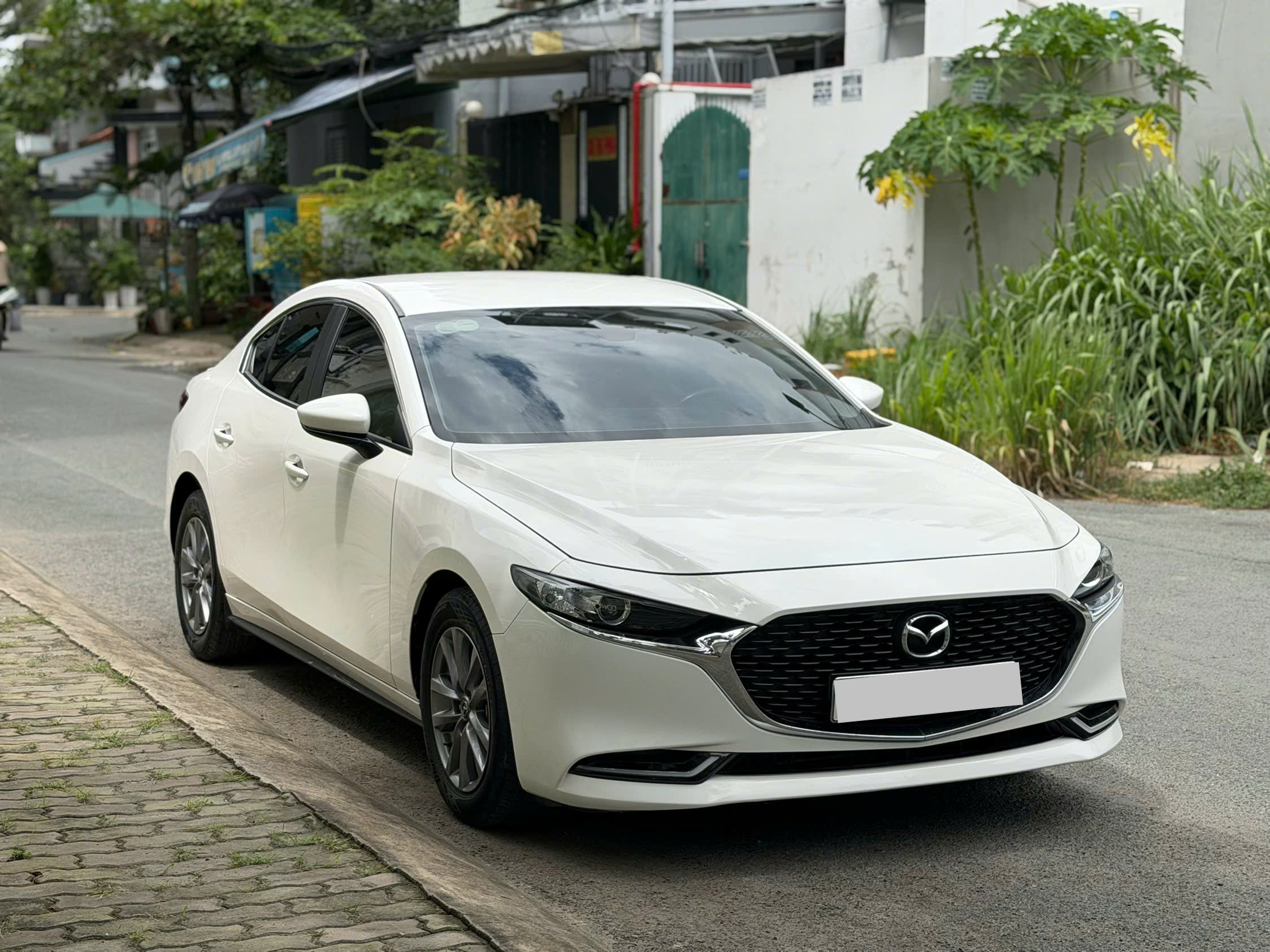 Cần bán Mazda Mazda 3 1.5L Luxury sản xuất 2023, màu trắng
