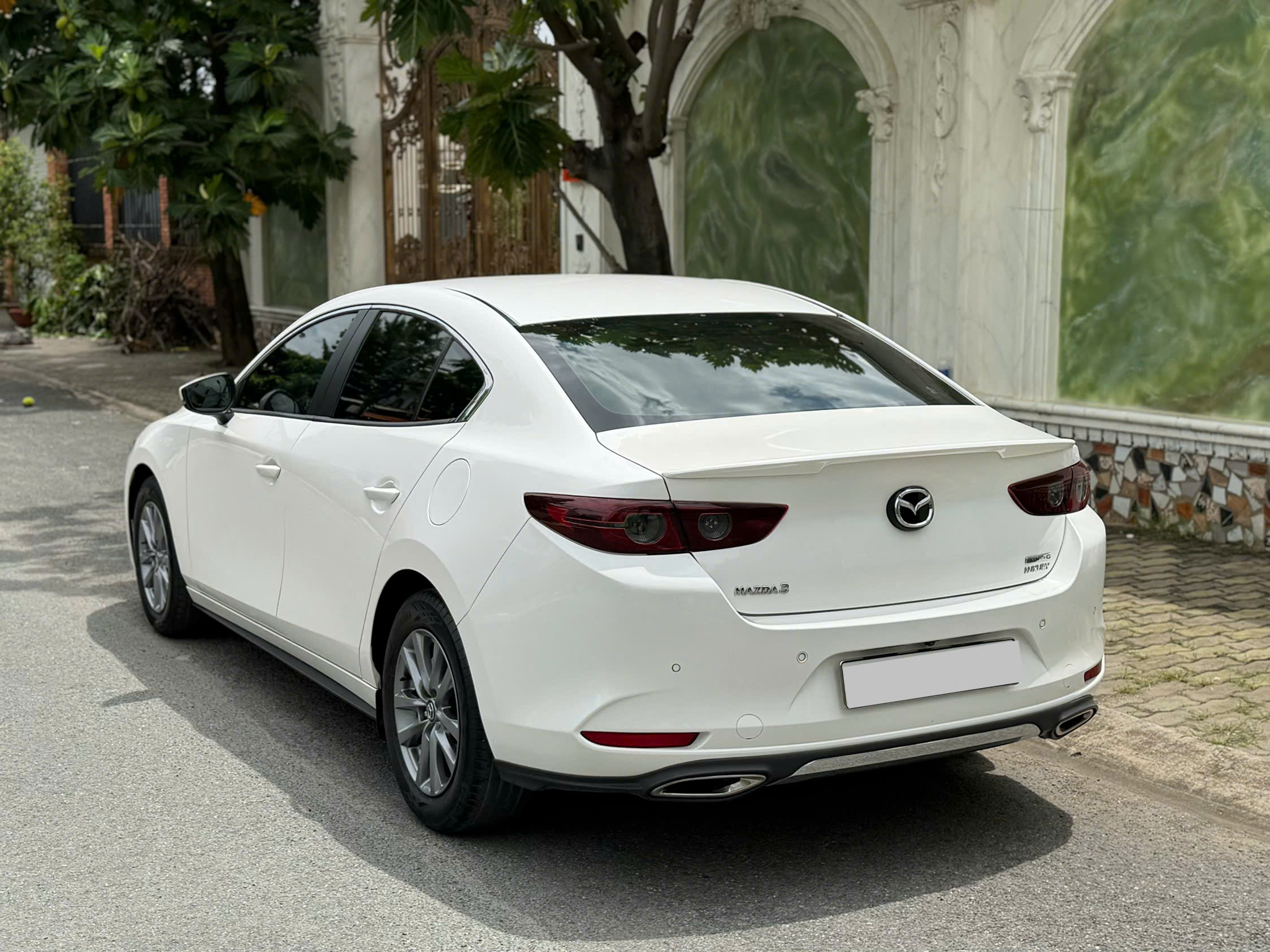 Cần bán Mazda Mazda 3 1.5L Luxury sản xuất 2023, màu trắng