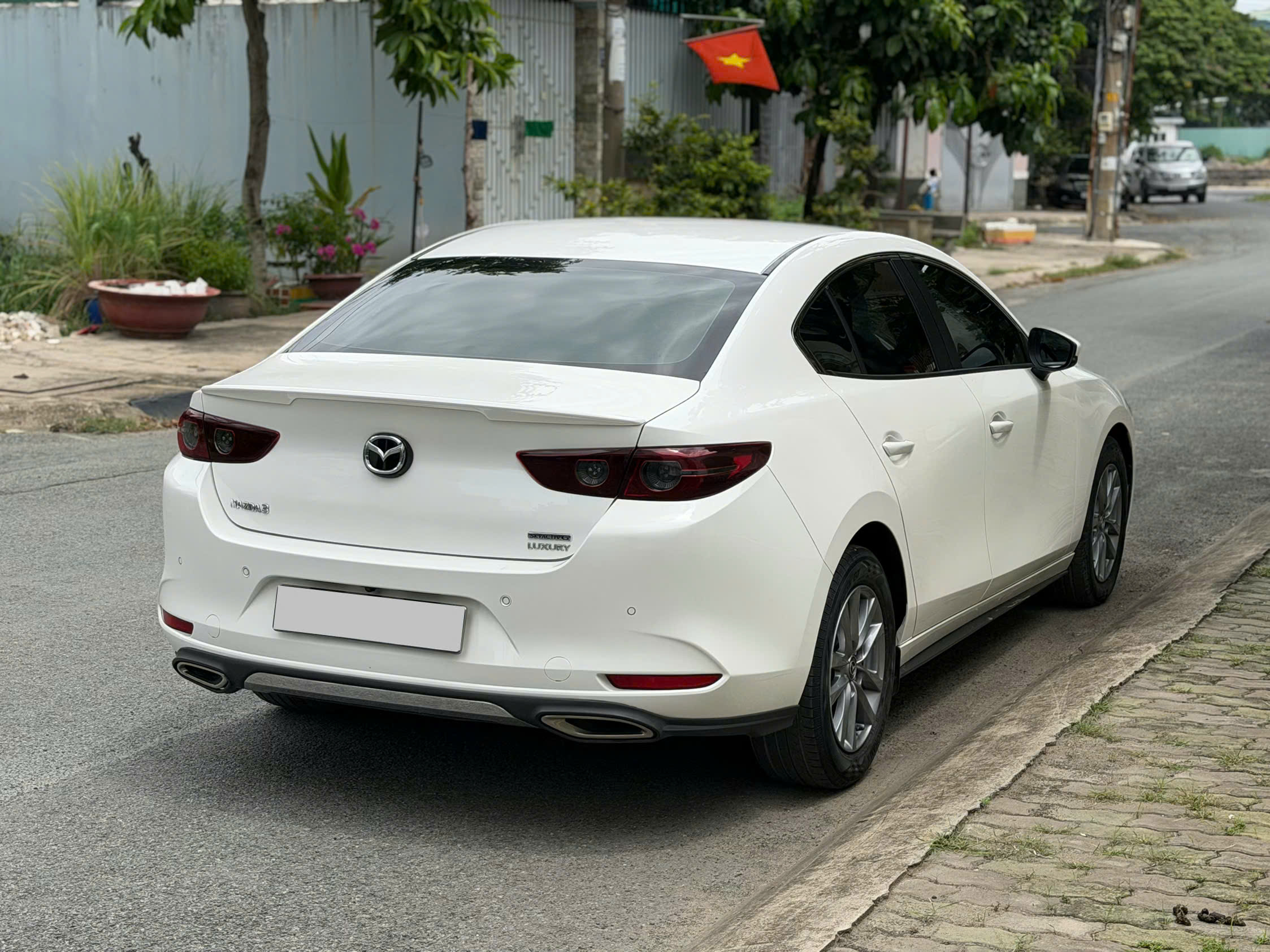 Cần bán Mazda Mazda 3 1.5L Luxury sản xuất 2023, màu trắng