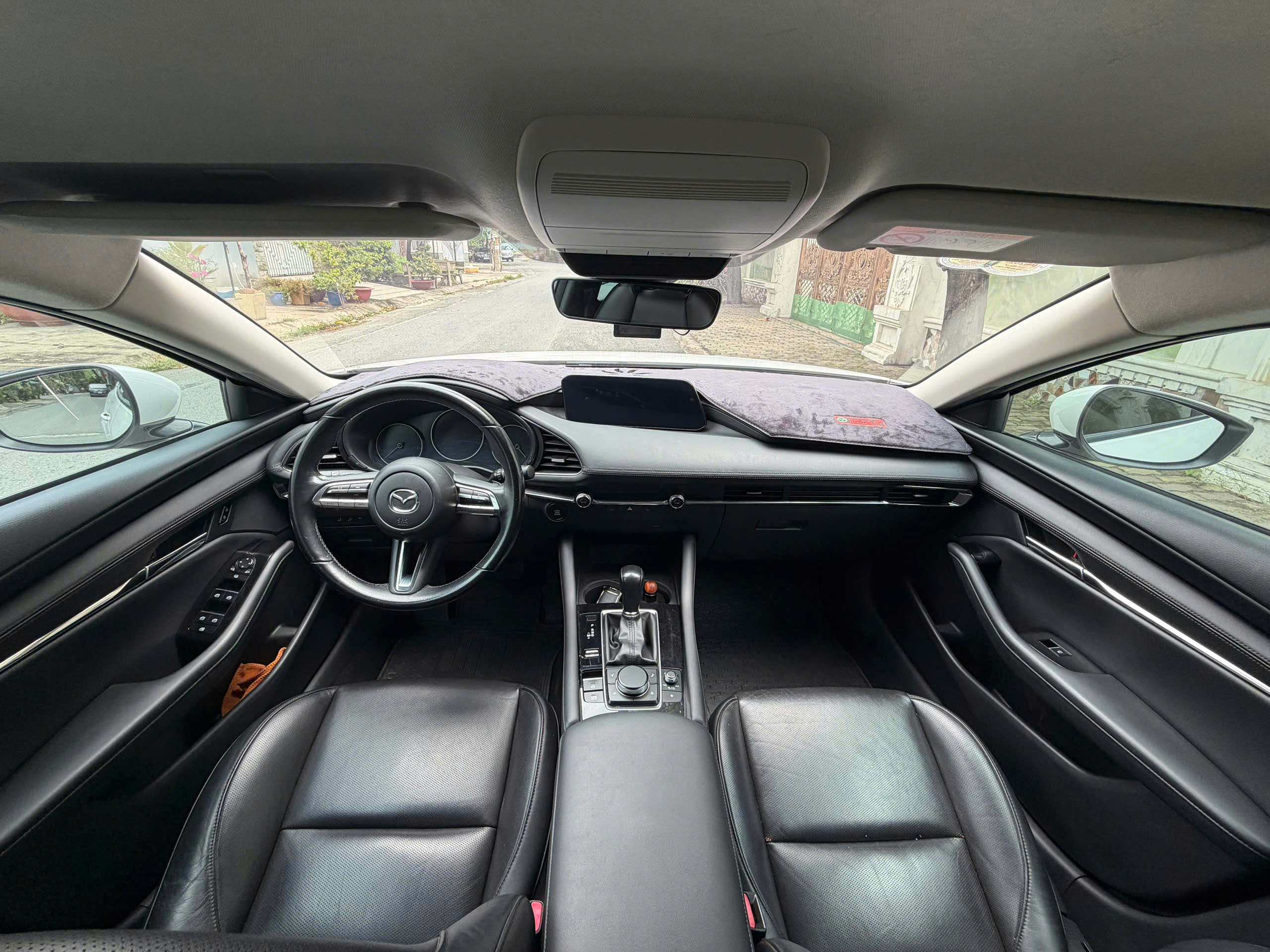 Cần bán Mazda Mazda 3 1.5L Luxury sản xuất 2023, màu trắng