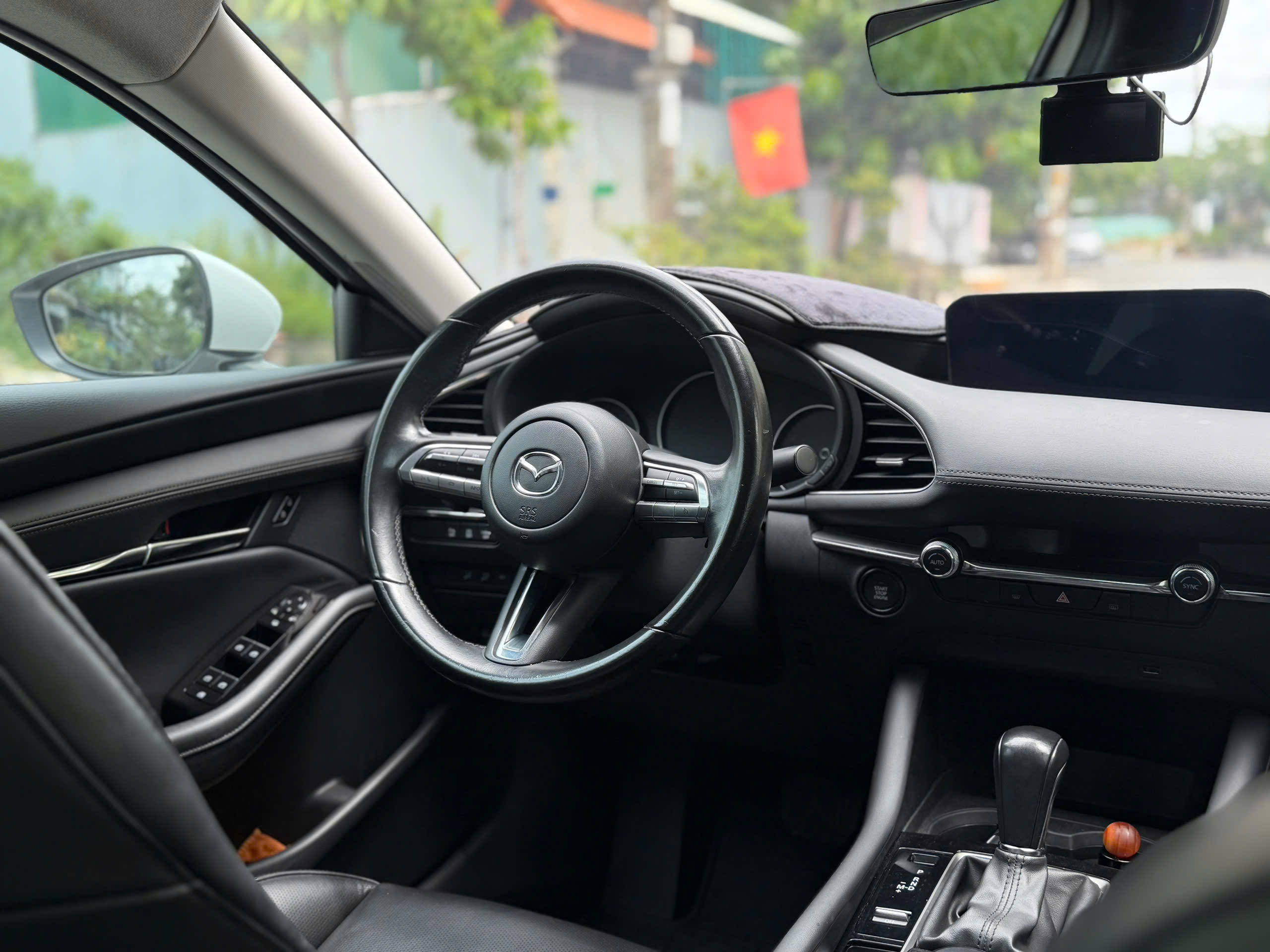 Cần bán Mazda Mazda 3 1.5L Luxury sản xuất 2023, màu trắng