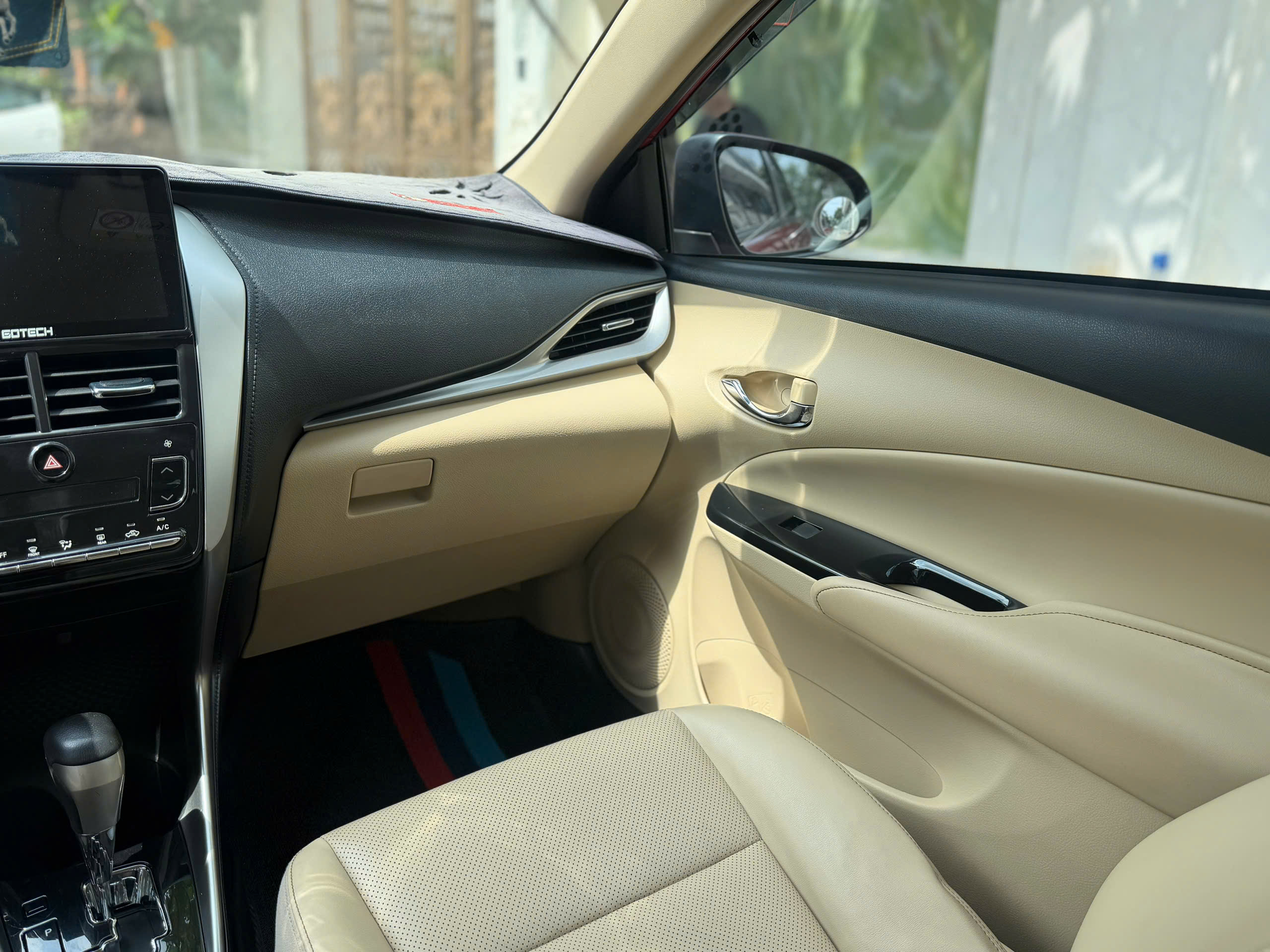 Bán Toyota Vios 1.5G năm 2020, màu đỏ