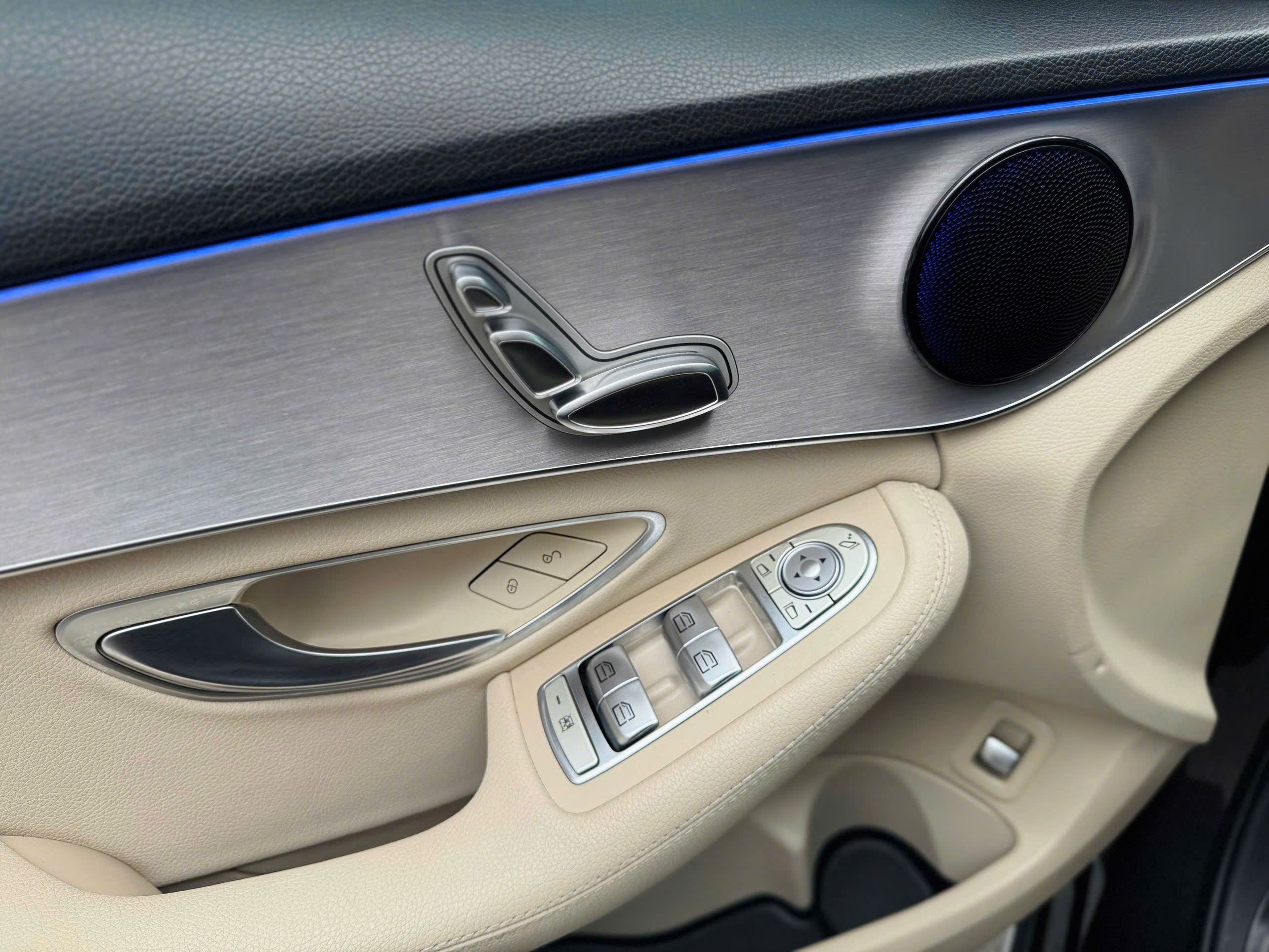 Bán Mercedes-Benz C class C180 năm 2020, màu xám (ghi)