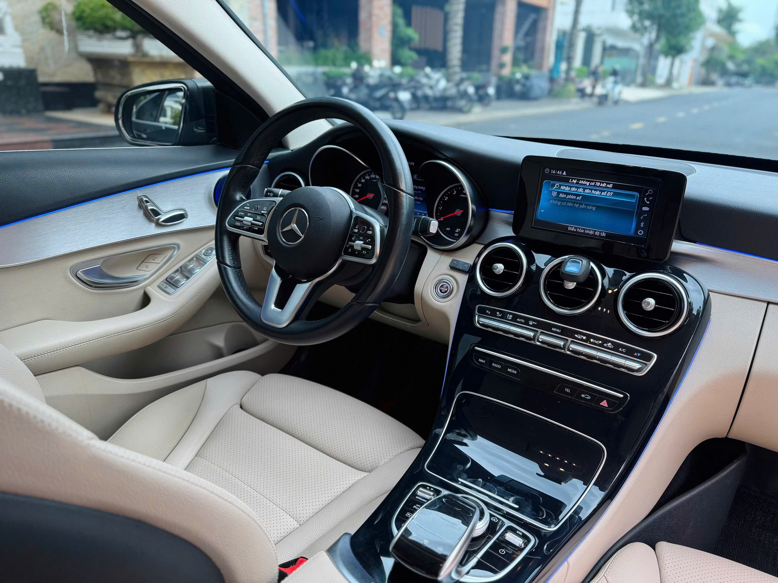 Bán Mercedes-Benz C class C180 năm 2020, màu xám (ghi)