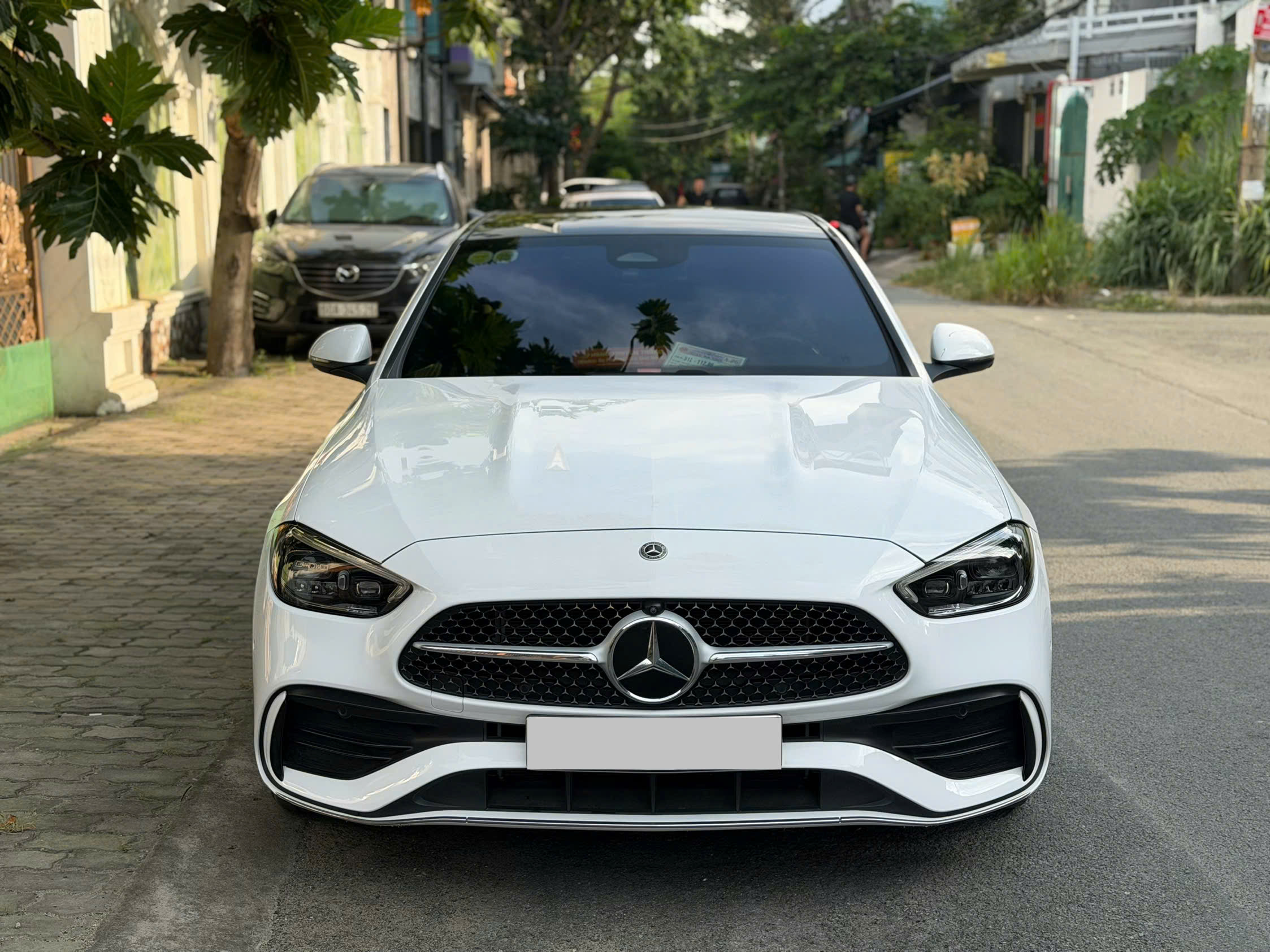 Bán xe Mercedes-Benz C class C300 AMG CBU năm sản xuất 2023, màu xanh lục, xe nhập