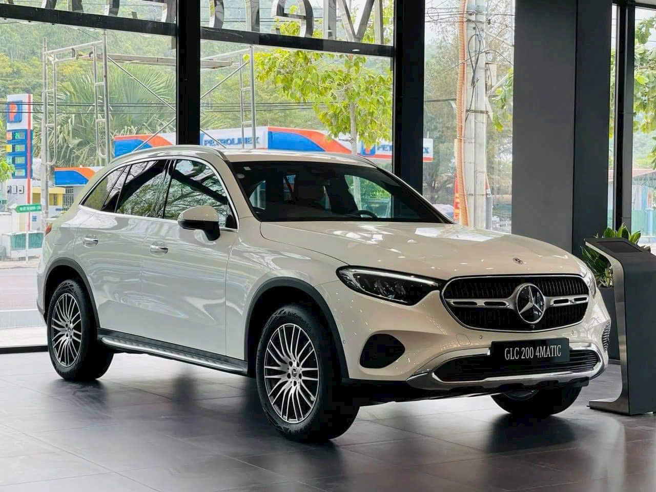 GLC 200 4MATIC – MẪU SUV HẠNG SANG ĐƯỢC KHÁCH CHỐT NHIỀU NHẤT THÁNG!