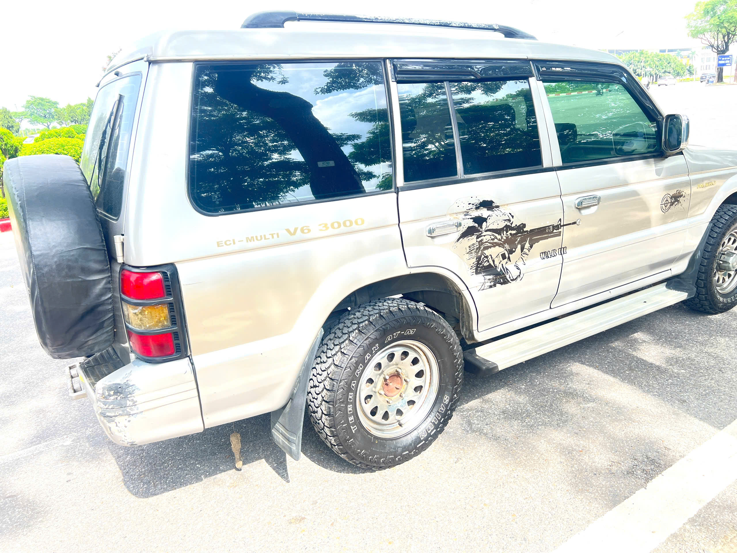 BÁN MITSUBISHI PAJERO V33 – ĐỜI 2000