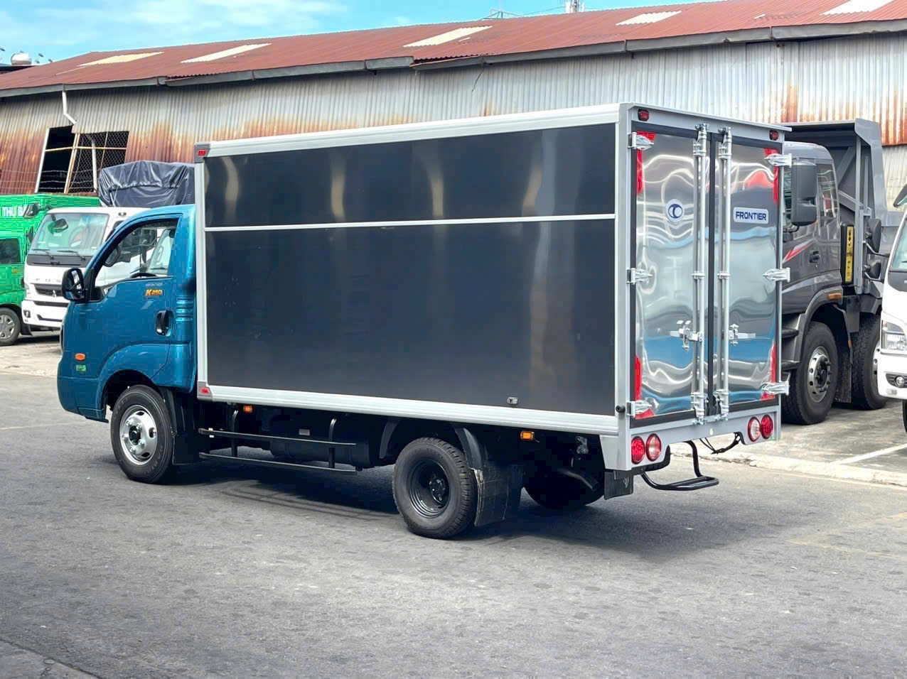 XE TẢI KIA200 – NHỎ GỌN, MẠNH MẼ, CHỞ HÀNG HIỆU QUẢ
