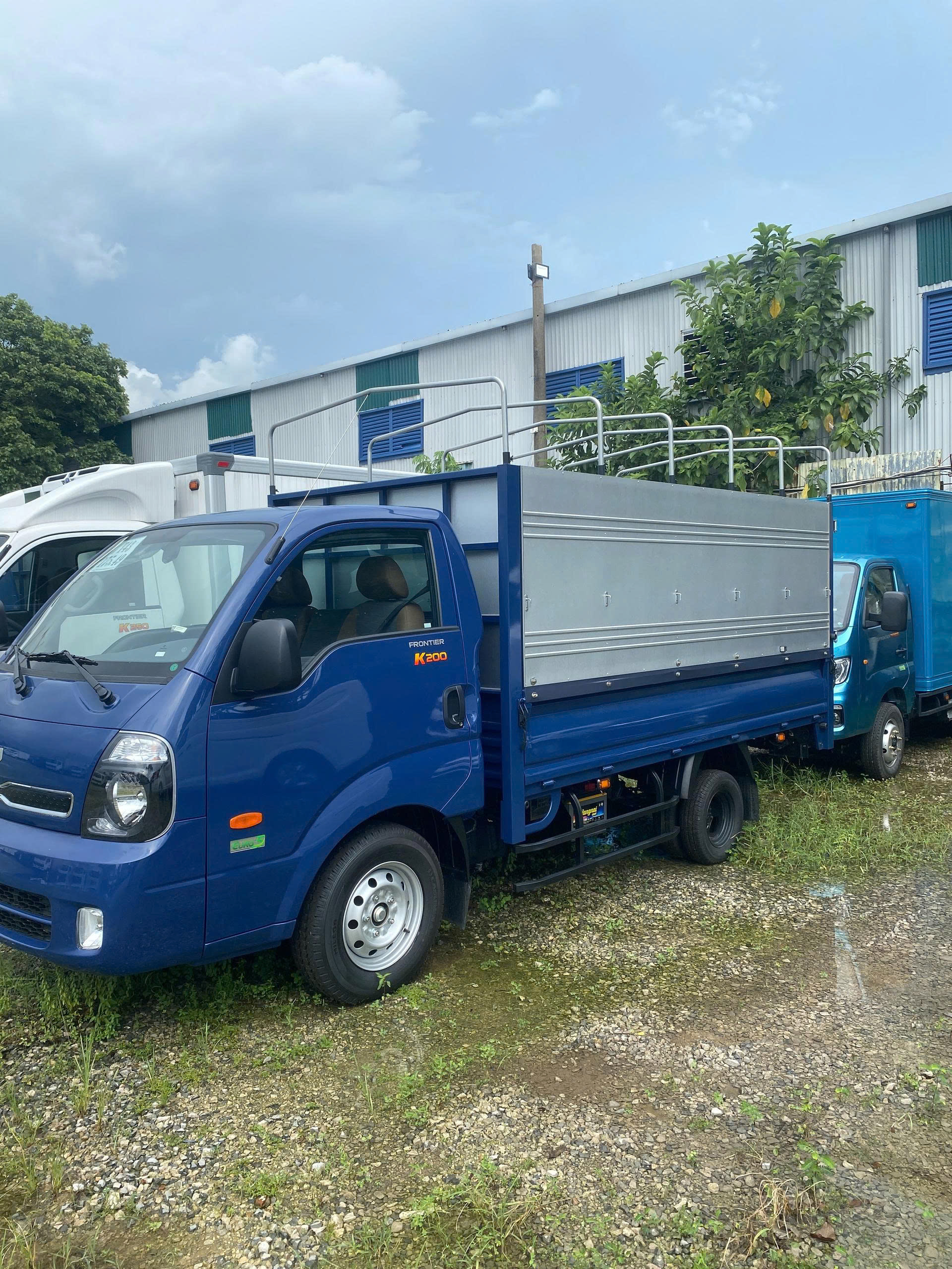 XE TẢI KIA200 – NHỎ GỌN, MẠNH MẼ, CHỞ HÀNG HIỆU QUẢ