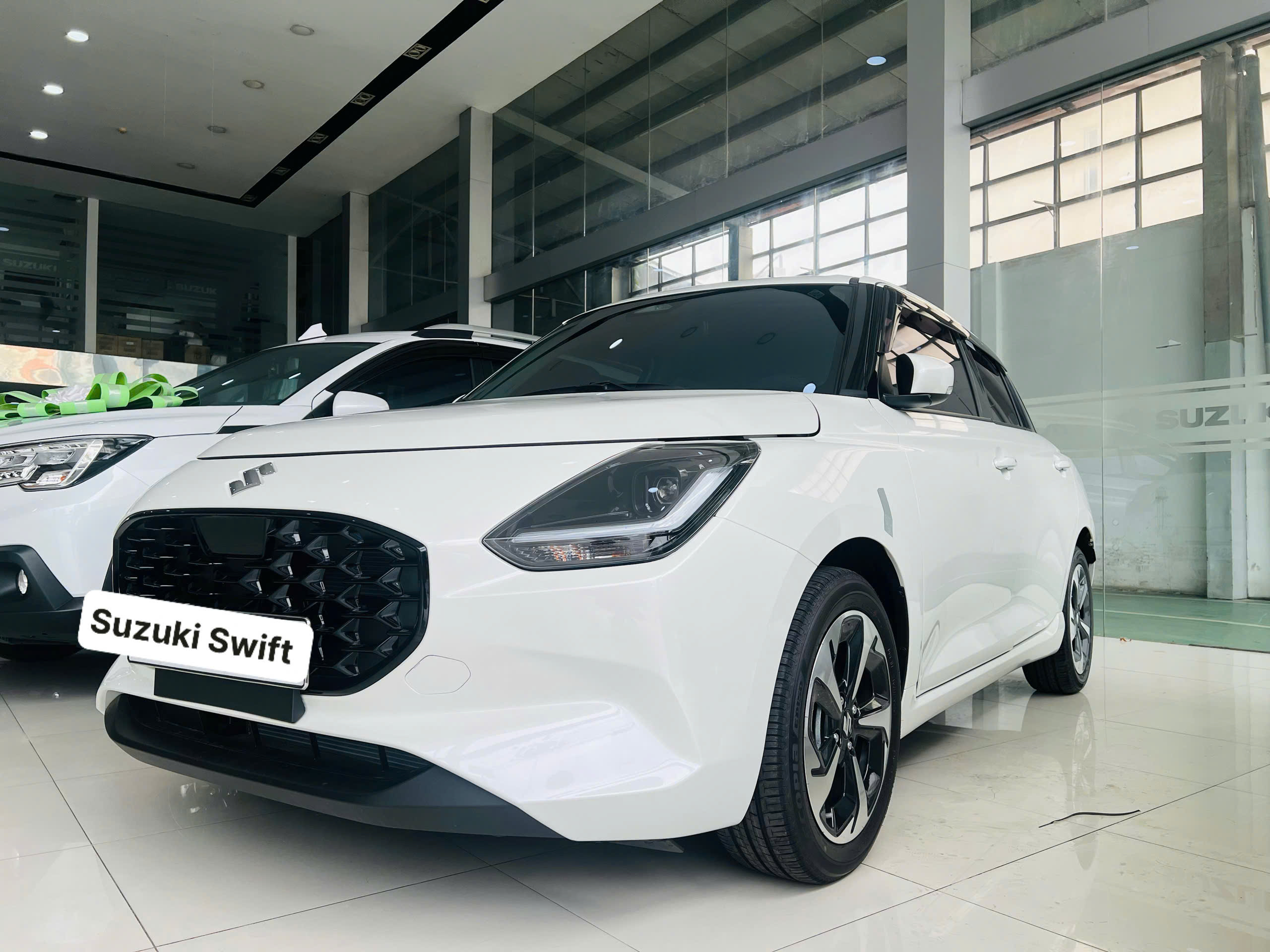 THÁNG 8 GÕ CỬA – ƯU ĐÃI SUZUKI LÊN ĐẾN 180 TRIỆU ĐỒNG!