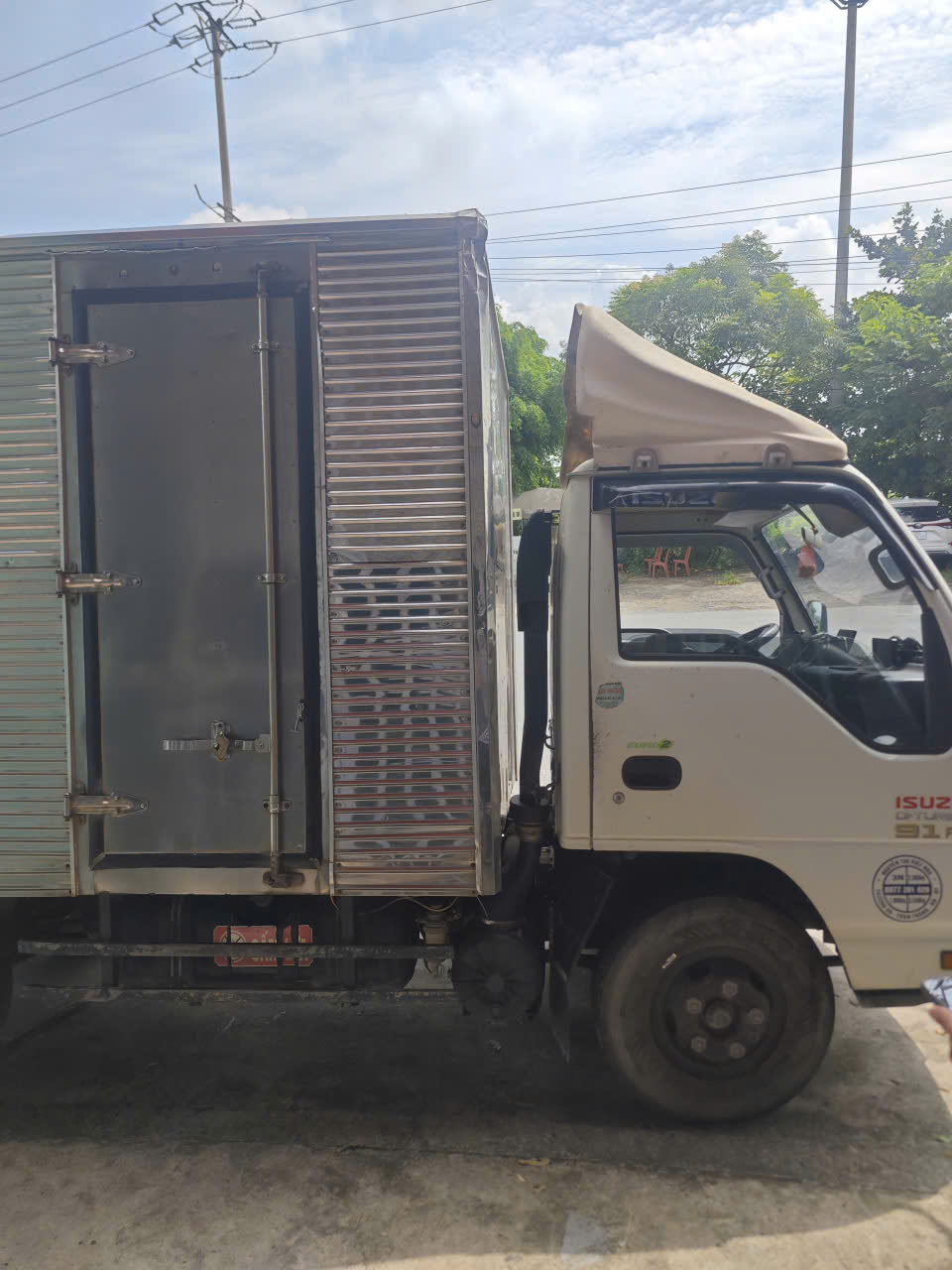 ISUZU 1T05 ĐỜI 2015 – XE GIA ĐÌNH SỬ DỤNG – GIÁ CHỈ 215 TRIỆU