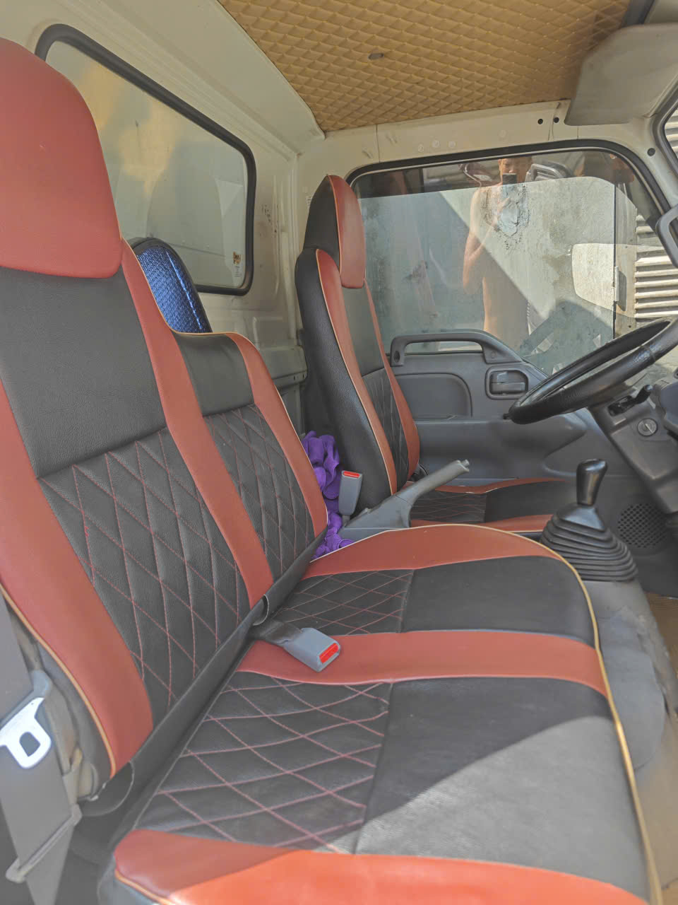ISUZU 1T05 ĐỜI 2015 – XE GIA ĐÌNH SỬ DỤNG – GIÁ CHỈ 215 TRIỆU