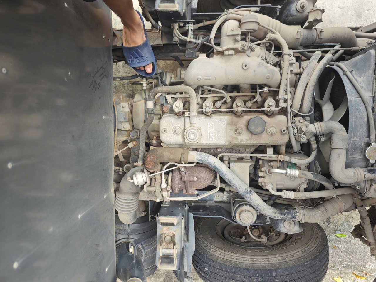 ISUZU 1T05 ĐỜI 2015 – XE GIA ĐÌNH SỬ DỤNG – GIÁ CHỈ 215 TRIỆU