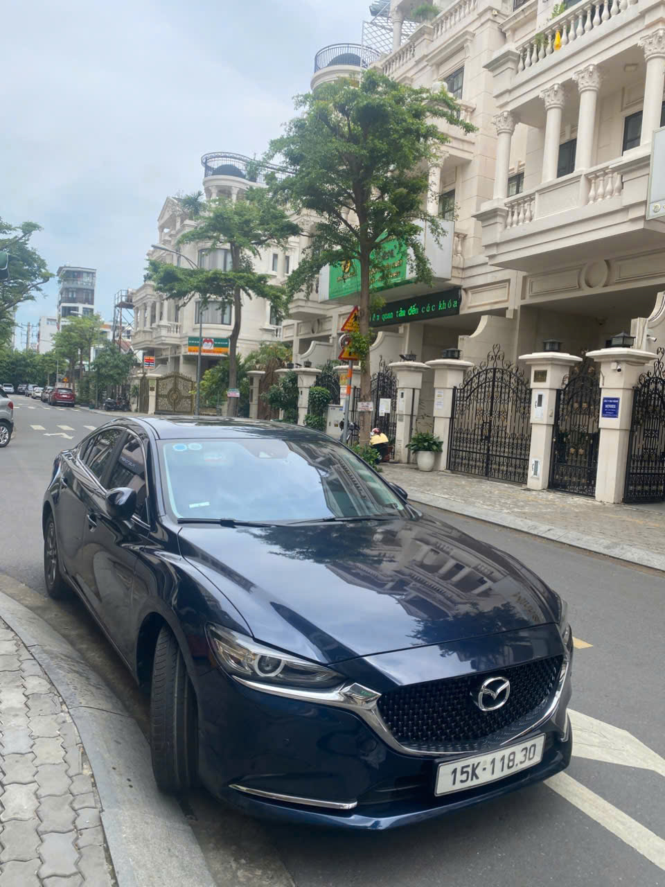 CHÍNH CHỦ BÁN MAZDA 6 2.0 PREMIUM – SX 2022, ĐK 2023 – CHỈ 21.000 KM
