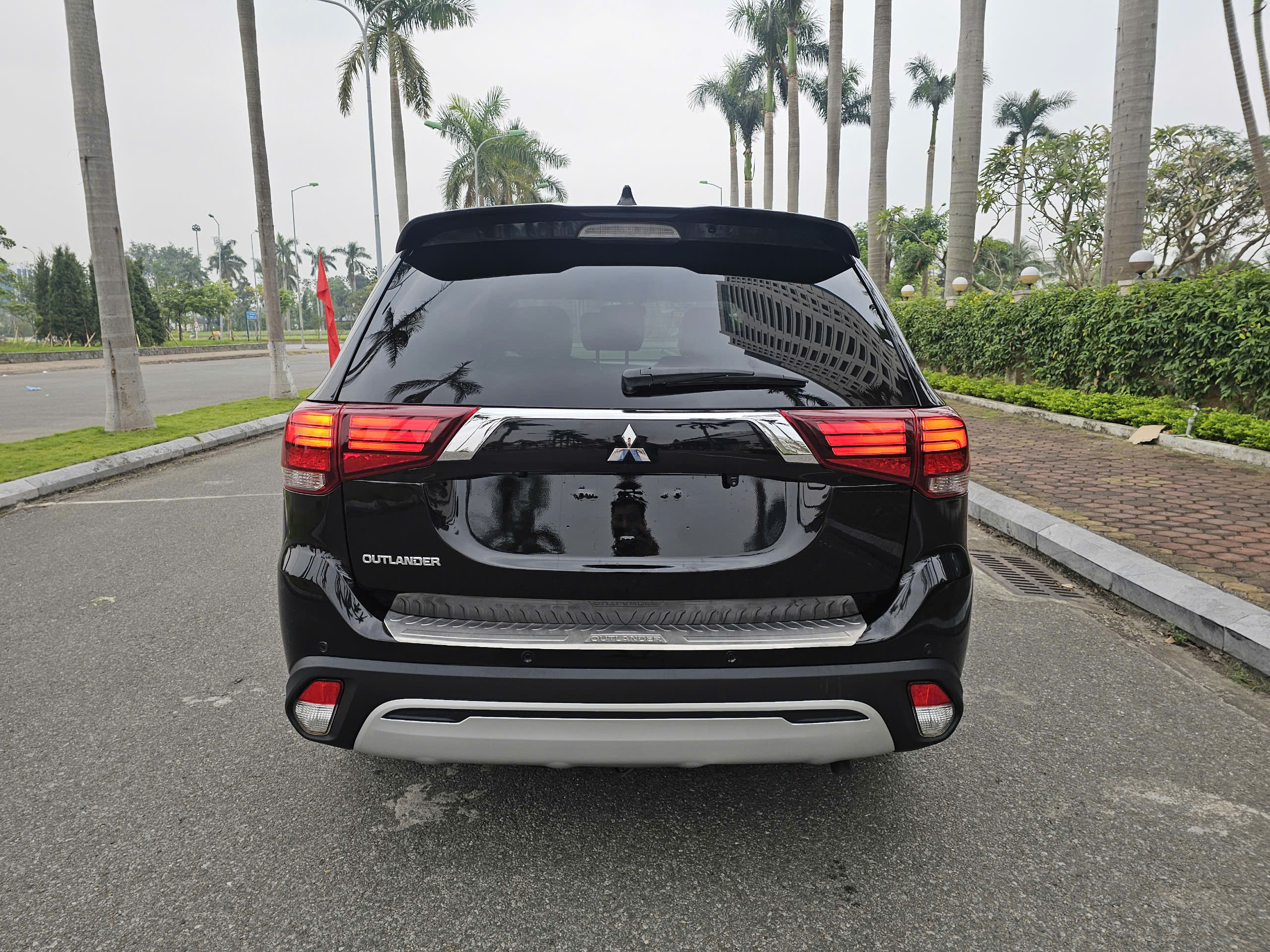 Mitsubishi Outlander 2.0 CVT 2021 – 7 chỗ – Giá 535 triệu