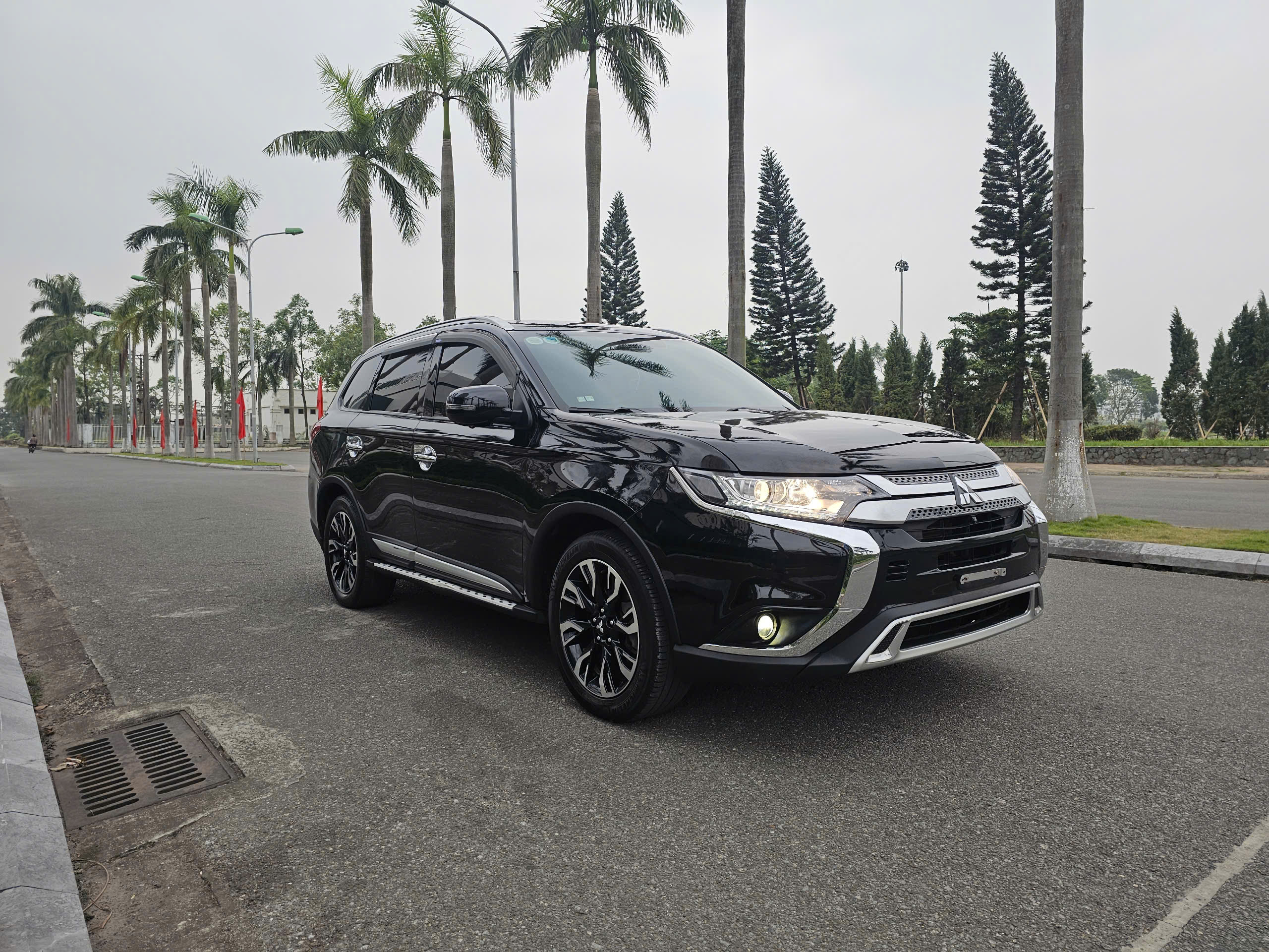 Mitsubishi Outlander 2.0 CVT 2021 – 7 chỗ – Giá 535 triệu