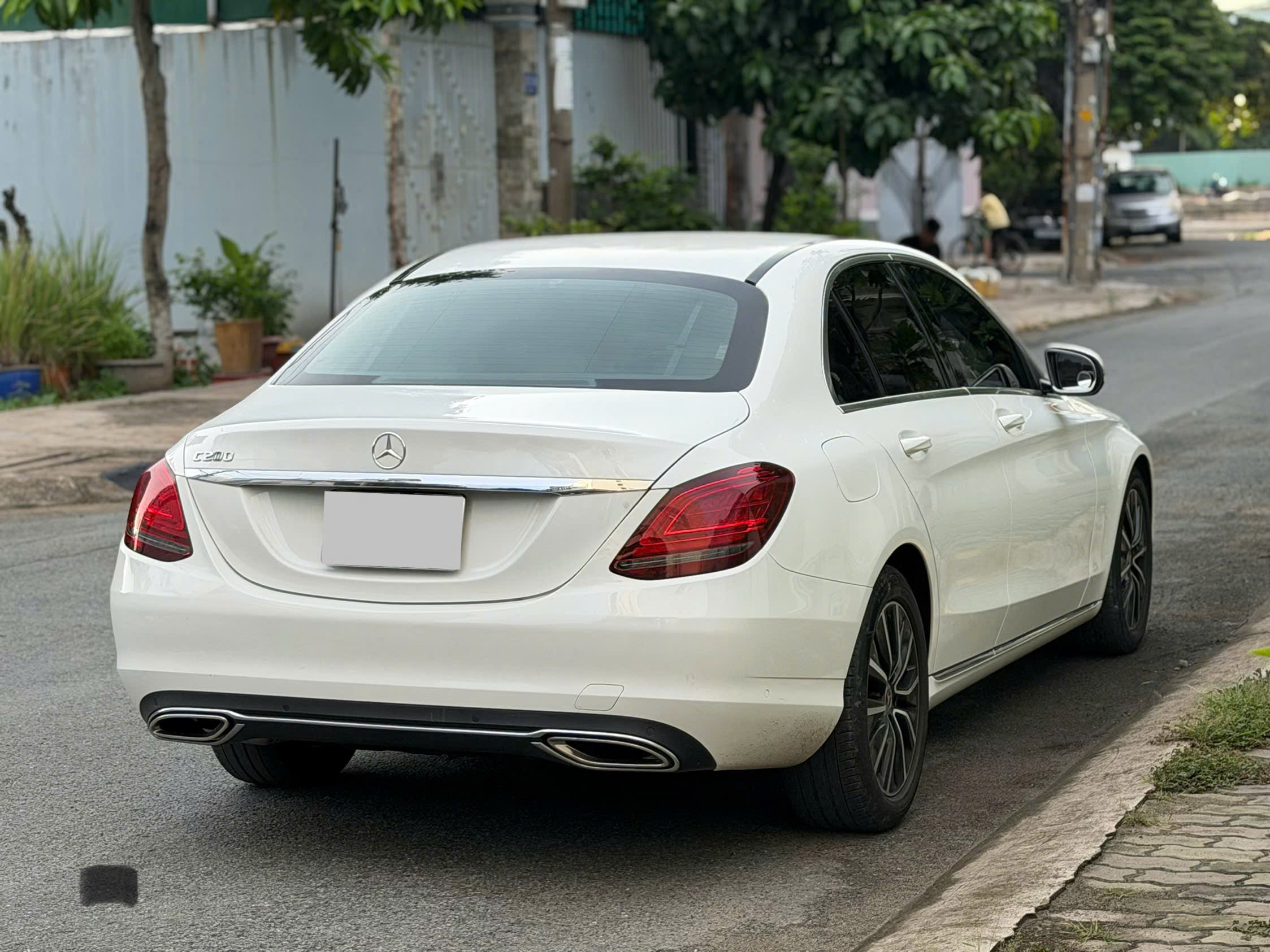 Bán ô tô Mercedes-Benz C class C200 sản xuất năm 2019, màu trắng