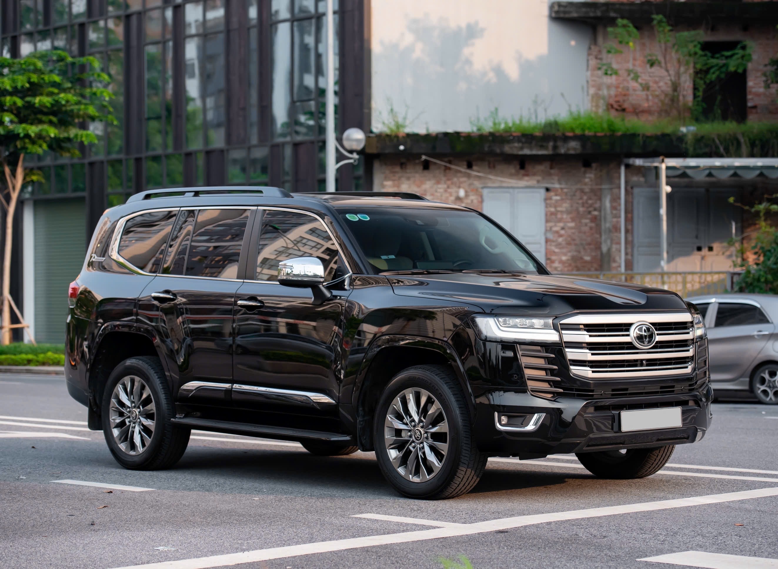 Bán Toyota Land Cruiser VX năm 2024, màu đen, xe nhập giá cạnh tranh