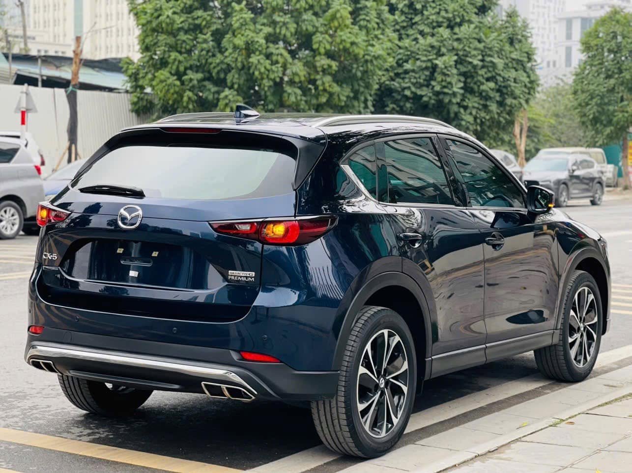 Cần bán xe Mazda Mazda CX 5 premium 2.0 AT năm sản xuất 2024, màu xanh lục giá cạnh tranh