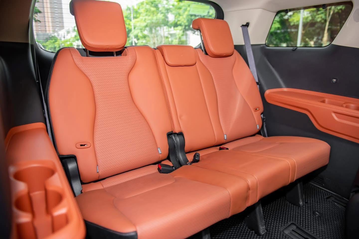 Bán xe Kia Carnival Signature 2.2D Full dầu sản xuất 2024, màu đen