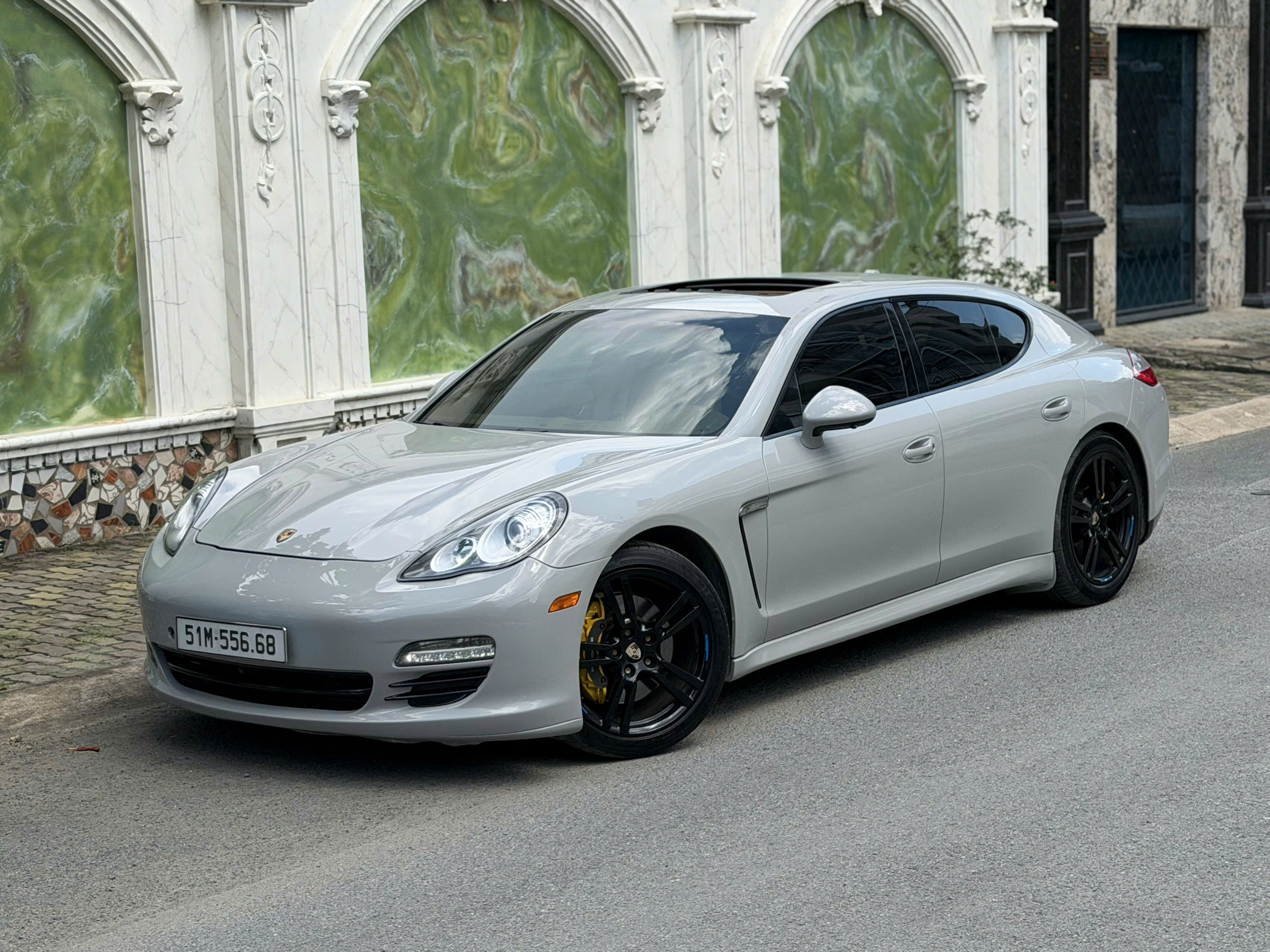 Cần bán xe Porsche Panamera 3.6 V6 sản xuất năm 2011, màu xám (ghi), nhập khẩu