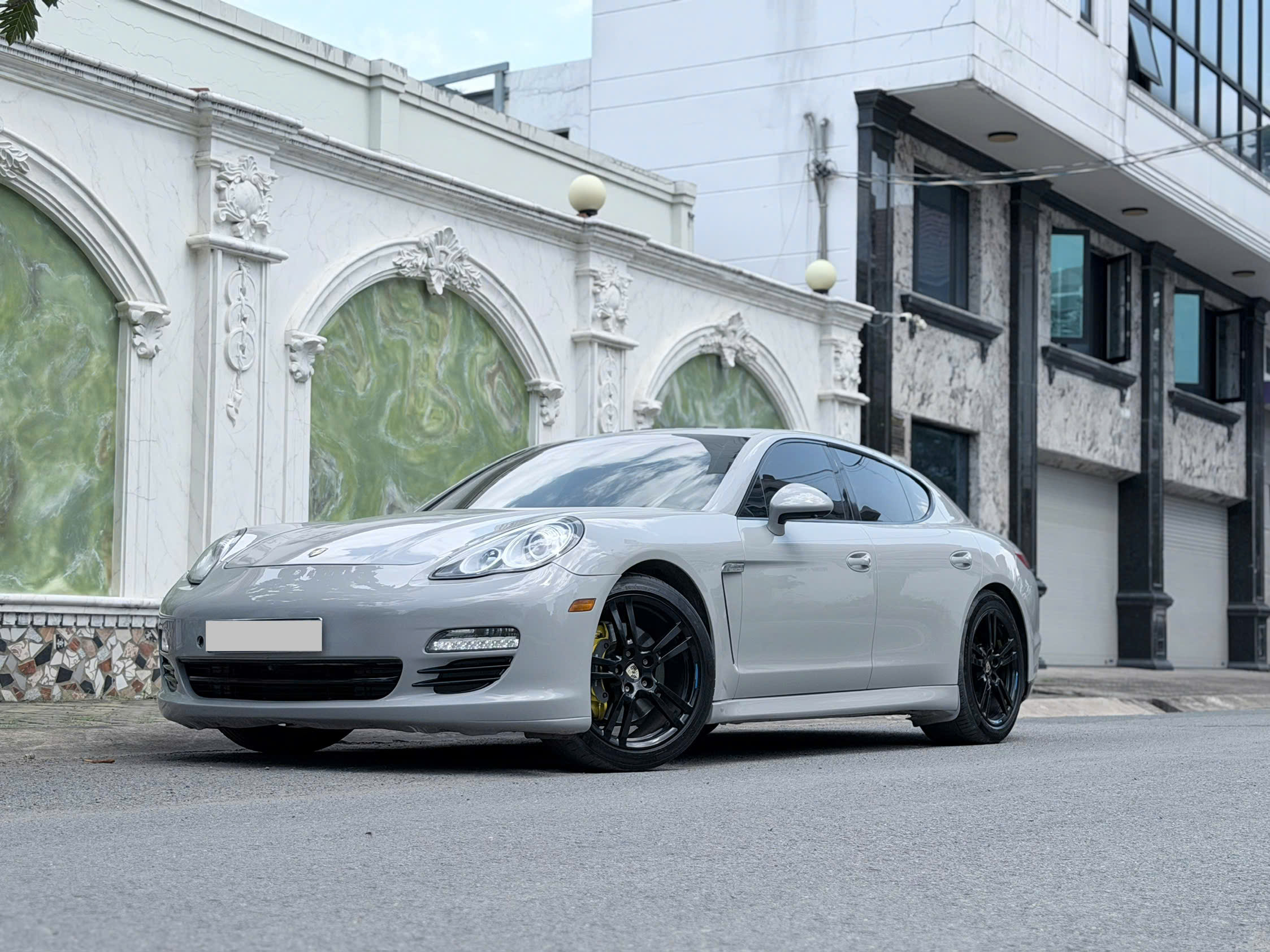 Cần bán xe Porsche Panamera 3.6 V6 sản xuất năm 2011, màu xám (ghi), nhập khẩu