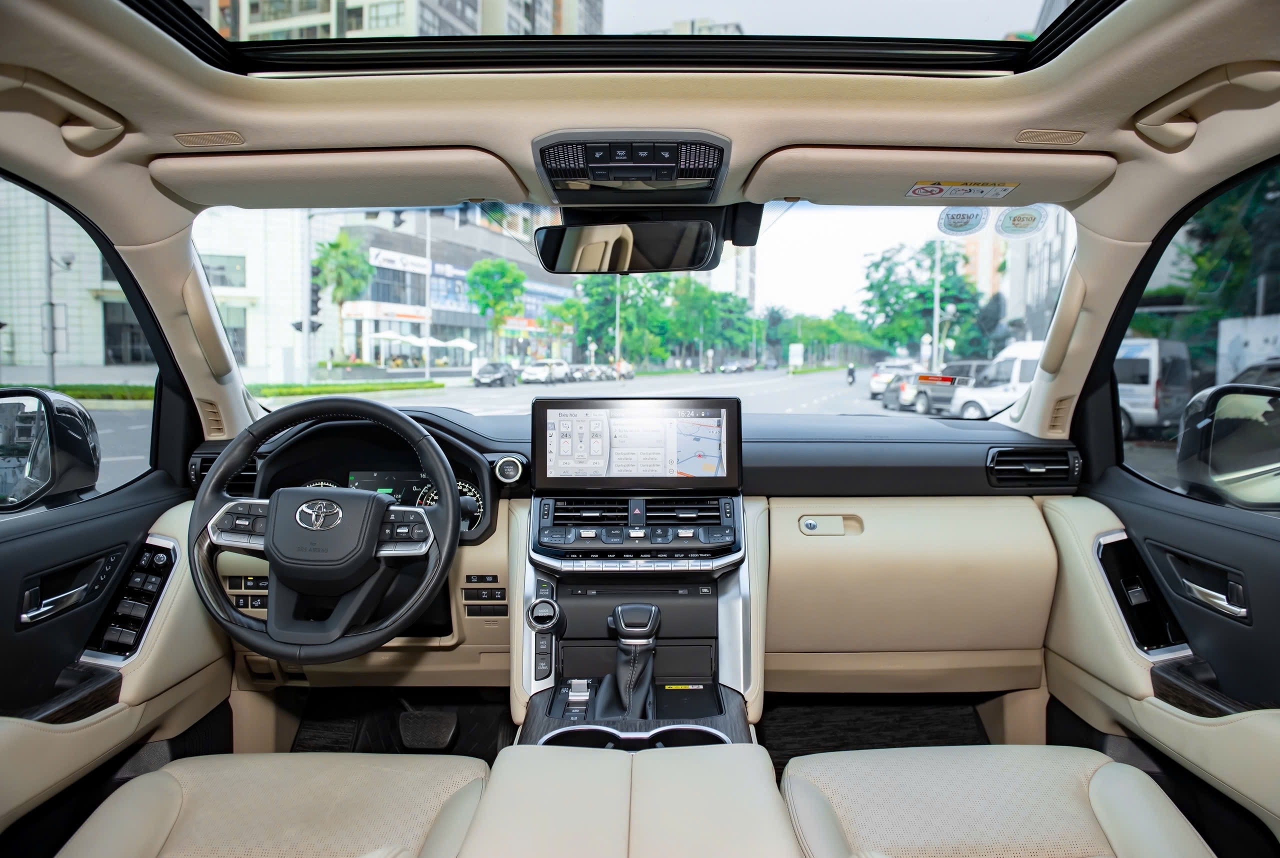 Bán Toyota Land Cruiser VX năm 2024, màu đen, xe nhập giá cạnh tranh