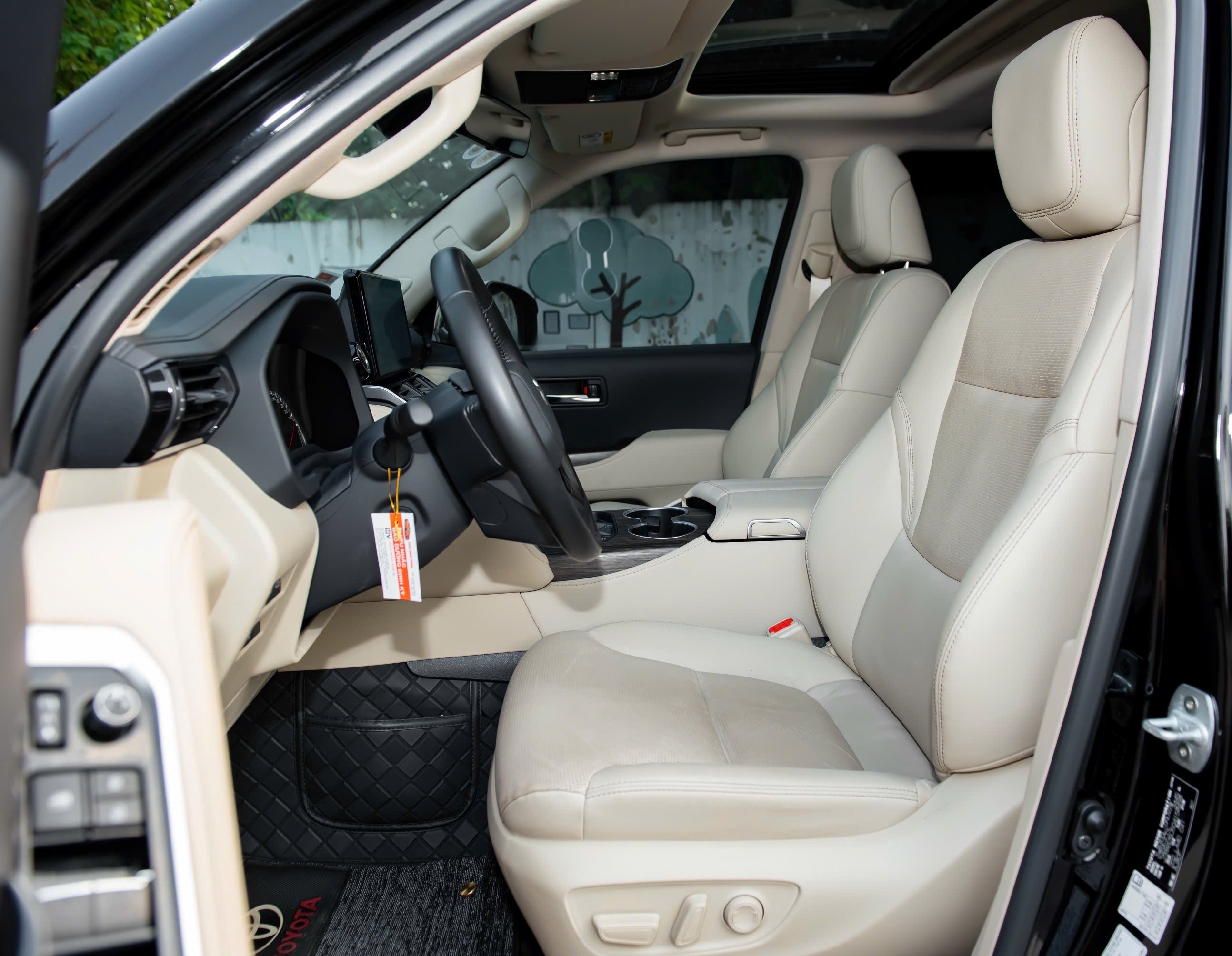 Bán Toyota Land Cruiser VX năm 2024, màu đen, xe nhập giá cạnh tranh