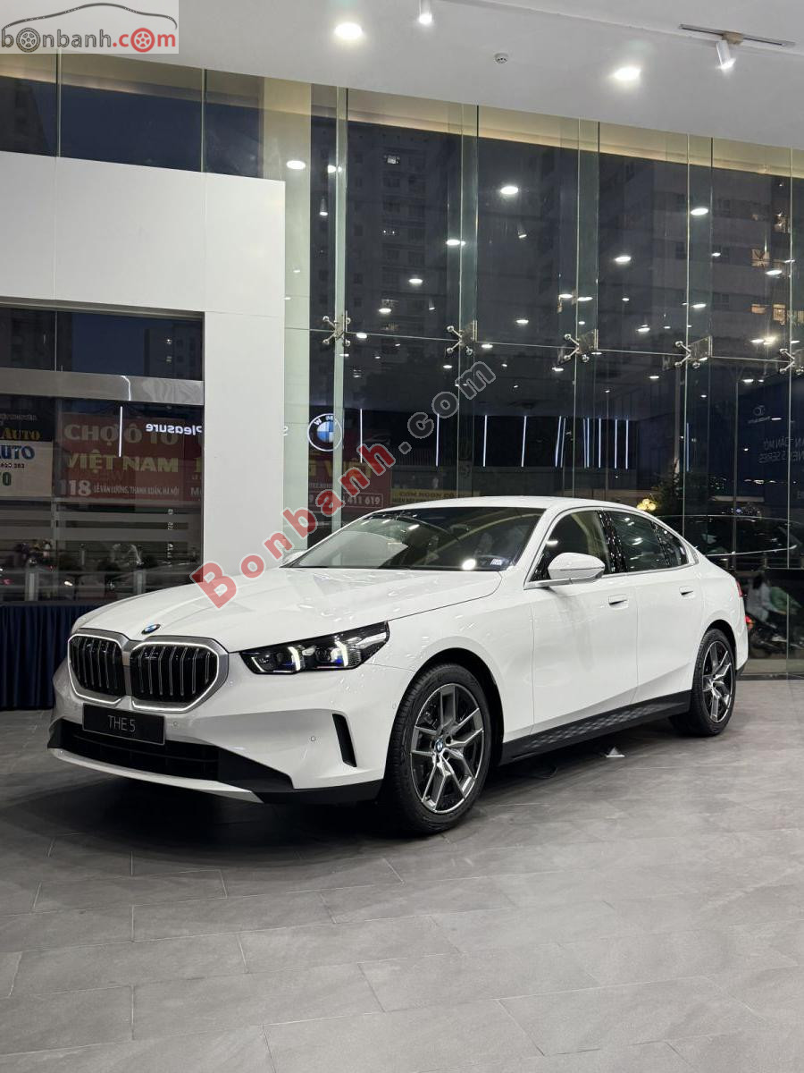 Bán ô tô BMW 5 Series 520i Premium - 2026 - xe mới