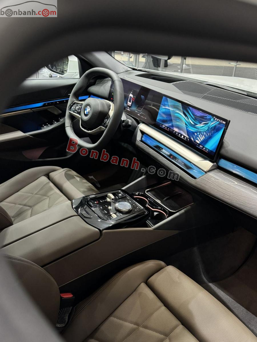 Bán ô tô BMW 5 Series 520i Premium - 2026 - xe mới