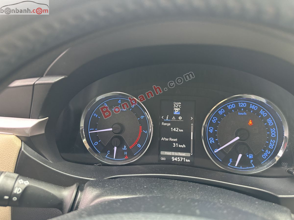 Bán ô tô Toyota Corolla altis 1.8G AT - 2017 - xe cũ