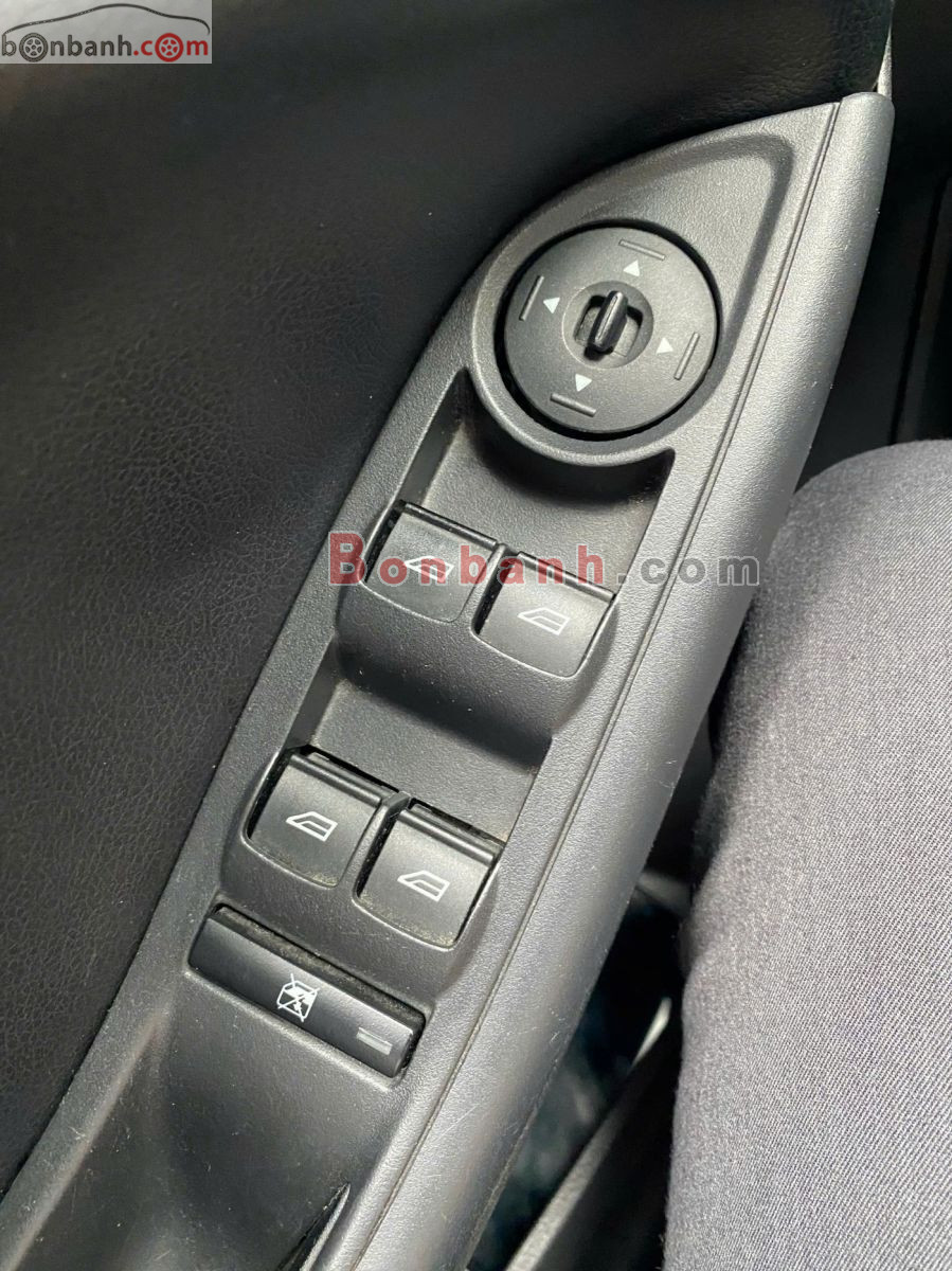 Bán ô tô Ford Focus 1.6 MT - 2013 - xe cũ