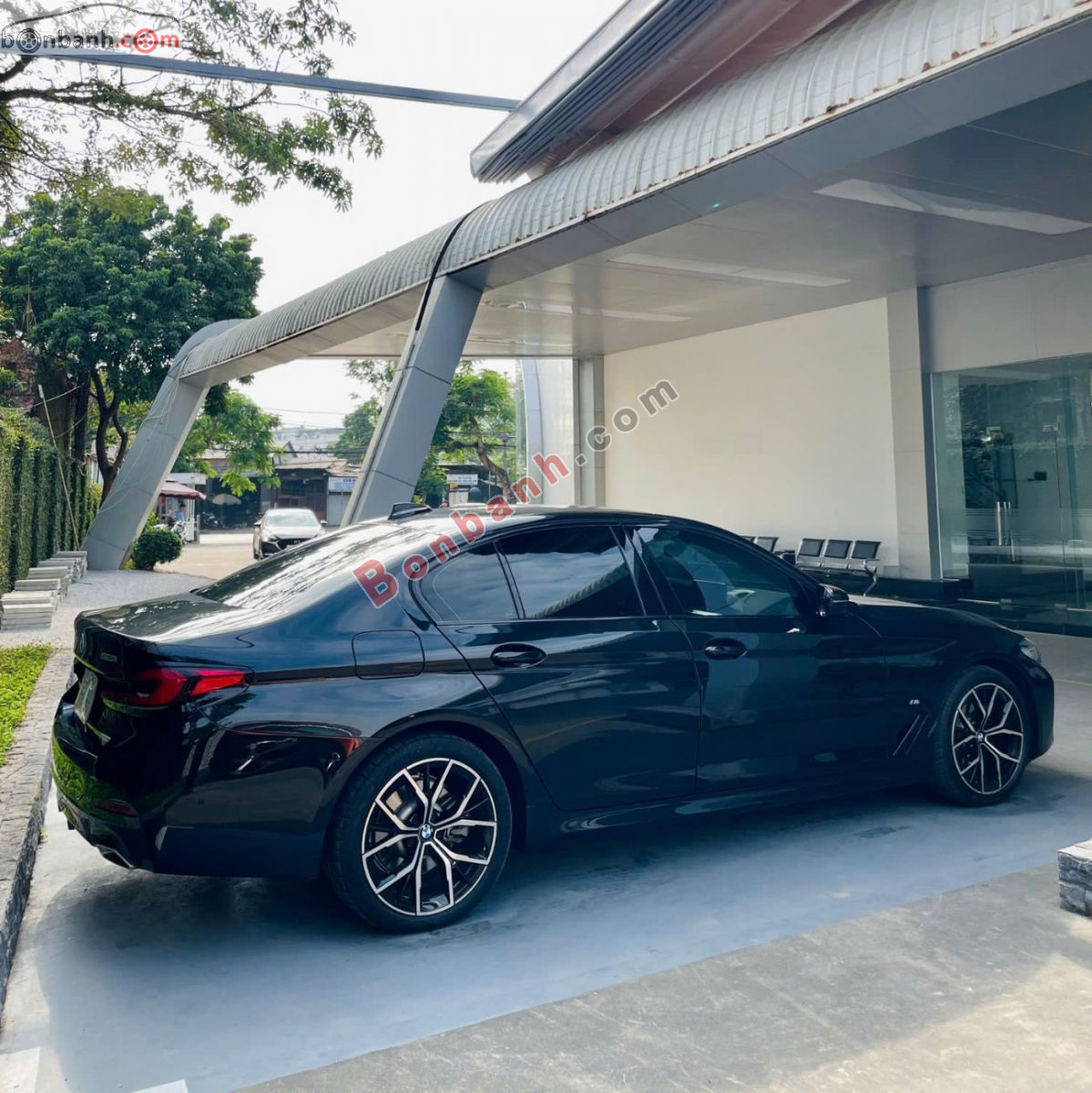 Bán ô tô BMW 5 Series 520i M Sport - 2022 - xe cũ