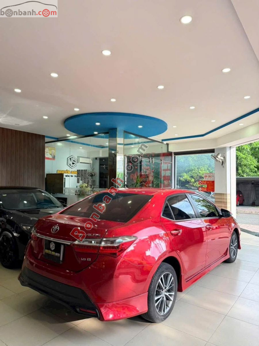 Bán ô tô Toyota Corolla altis 1.8E AT - 2020 - xe cũ