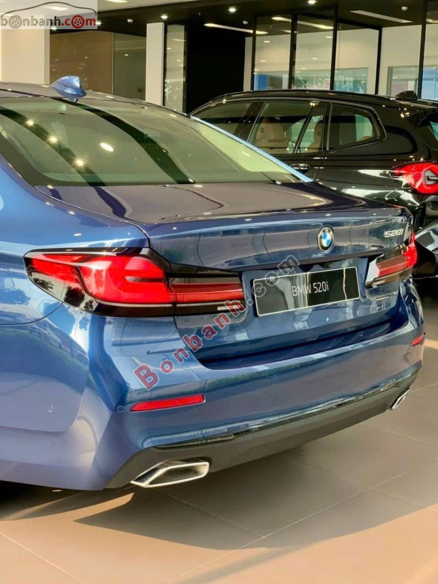 Bán ô tô BMW 5 Series 520i - 2023 - xe cũ